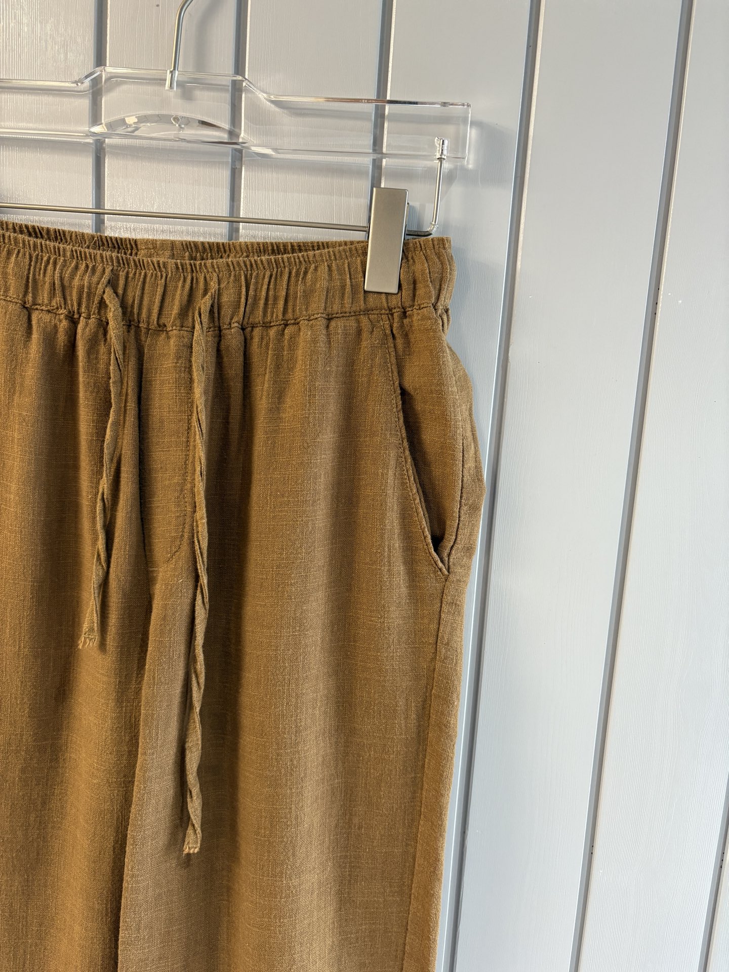 L2025年秋季新款70%苎麻30%棉简约百搭薄款透气直筒休闲长裤👖，面料柔软舒适透气&休闲百搭
尺码：