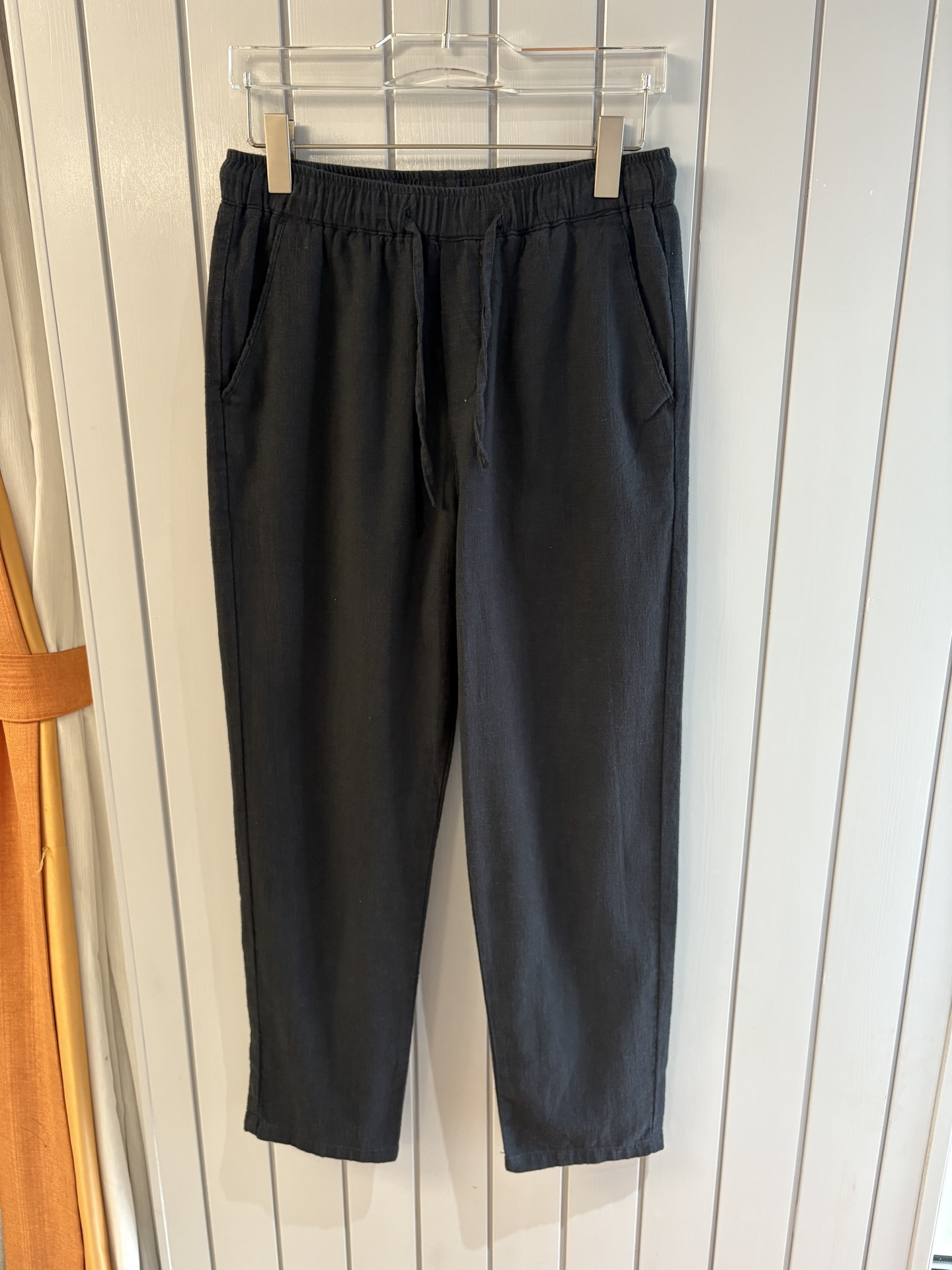 L2025年秋季新款70%苎麻30%棉简约百搭薄款透气直筒休闲长裤👖，面料柔软舒适透气&休闲百搭
尺码：