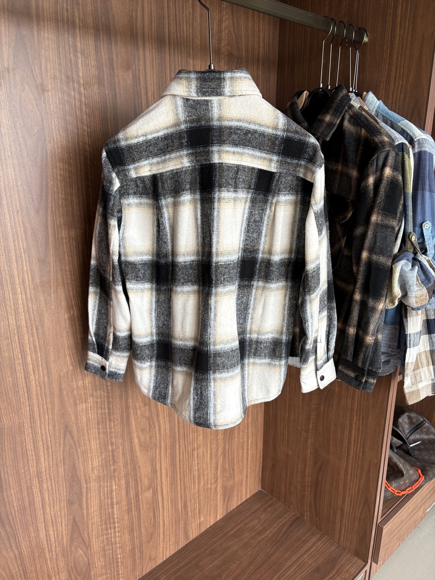 L最新2025年秋季新款100%棉简约百搭休闲格子长袖衬衣外套，面料舒适透气&时尚百搭尺码：M-4xL