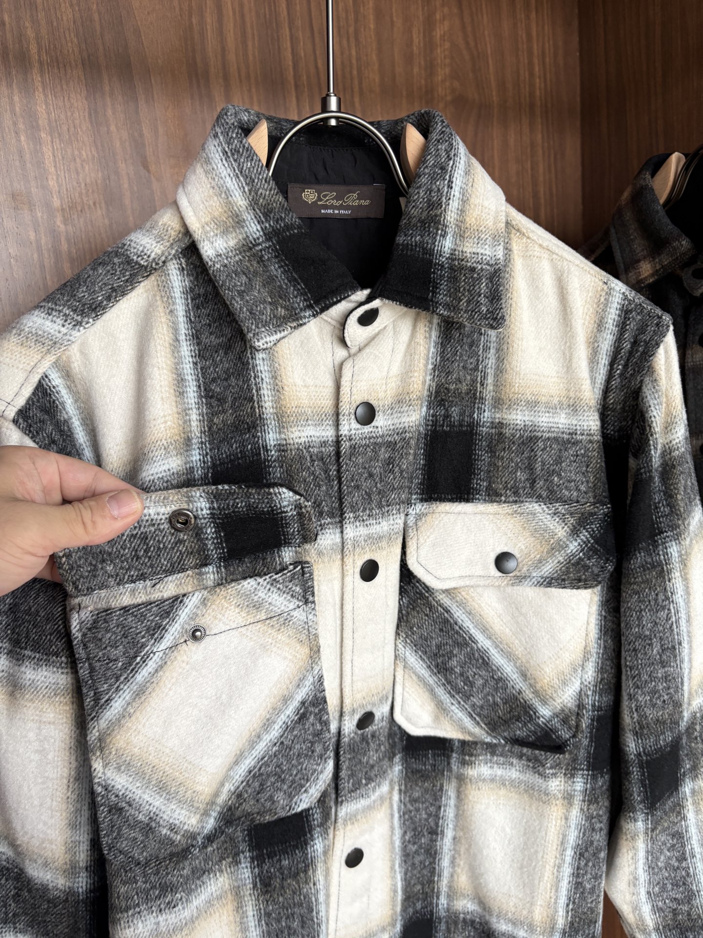 L最新2025年秋季新款100%棉简约百搭休闲格子长袖衬衣外套，面料舒适透气&时尚百搭尺码：M-4xL