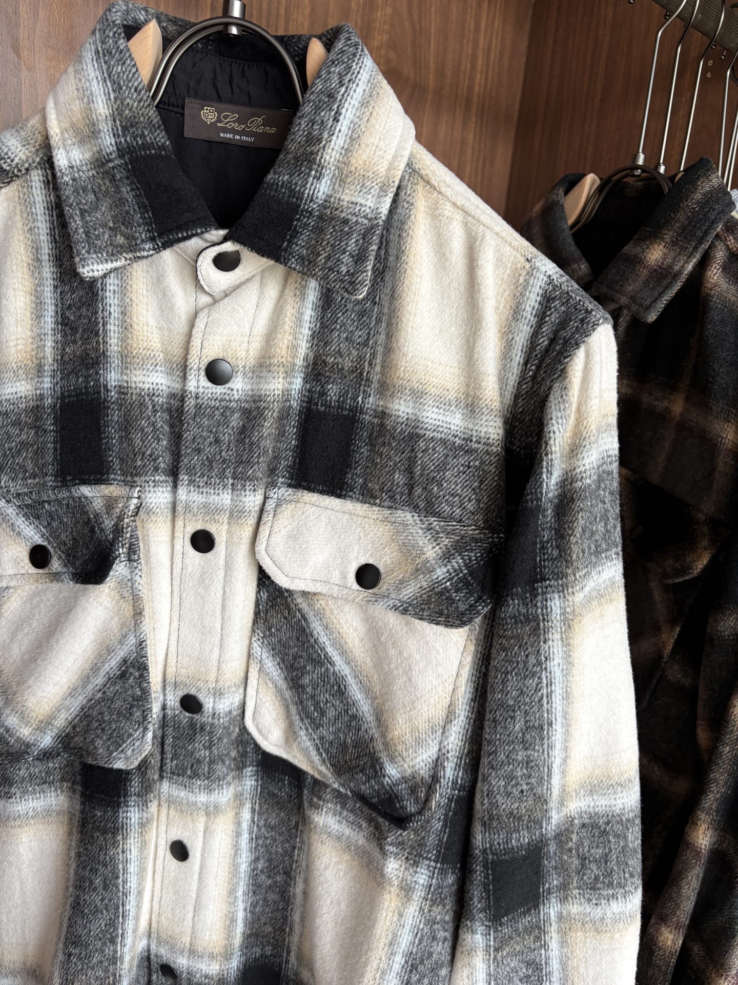 L最新2025年秋季新款100%棉简约百搭休闲格子长袖衬衣外套，面料舒适透气&时尚百搭尺码：M-4xL