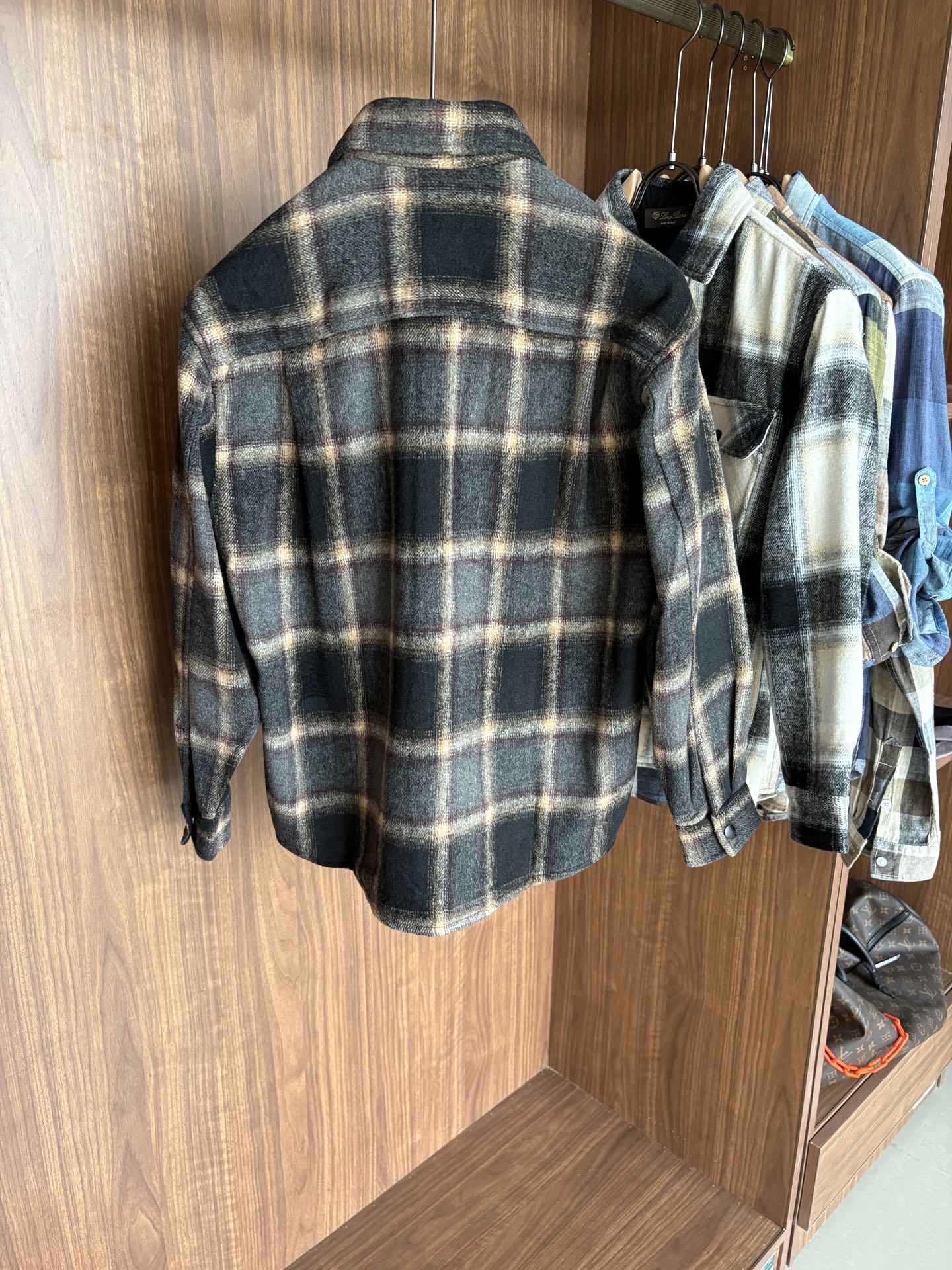 L最新2025年秋季新款100%棉简约百搭休闲格子长袖衬衣外套，面料舒适透气&时尚百搭尺码：M-4xL