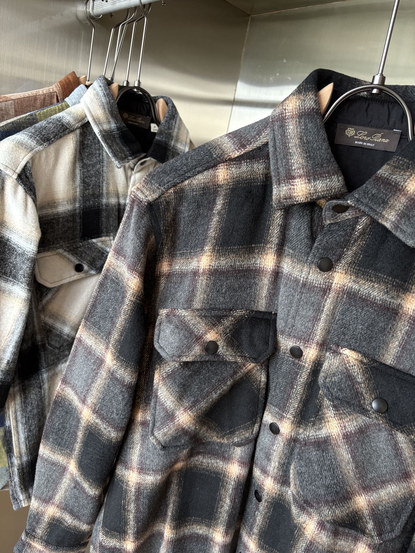 L最新2025年秋季新款100%棉简约百搭休闲格子长袖衬衣外套，面料舒适透气&时尚百搭尺码：M-4xL