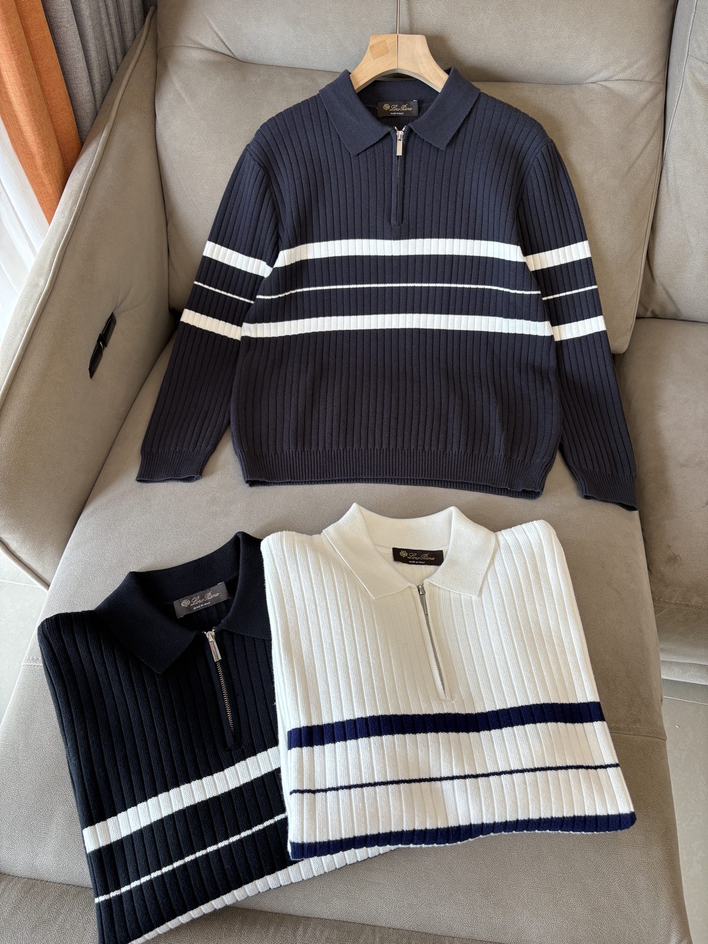 耗时王”菱形提花设计甄选超细优质纱线翻领短袖男士典藏款「耗时王」长袖针织奢雅工艺，触肤即高阶。• 匠心底