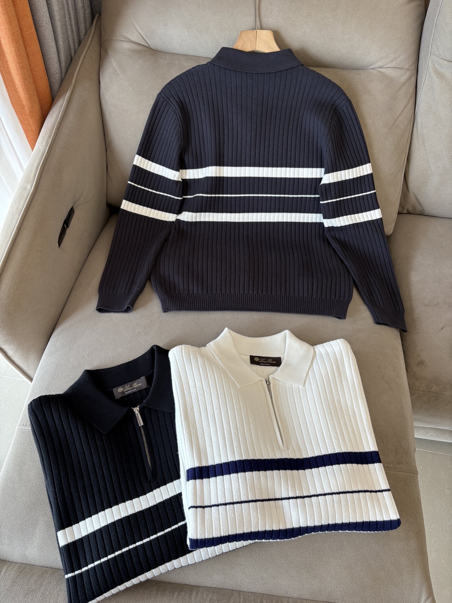 耗时王”菱形提花设计甄选超细优质纱线翻领短袖男士典藏款「耗时王」长袖针织奢雅工艺，触肤即高阶。• 匠心底