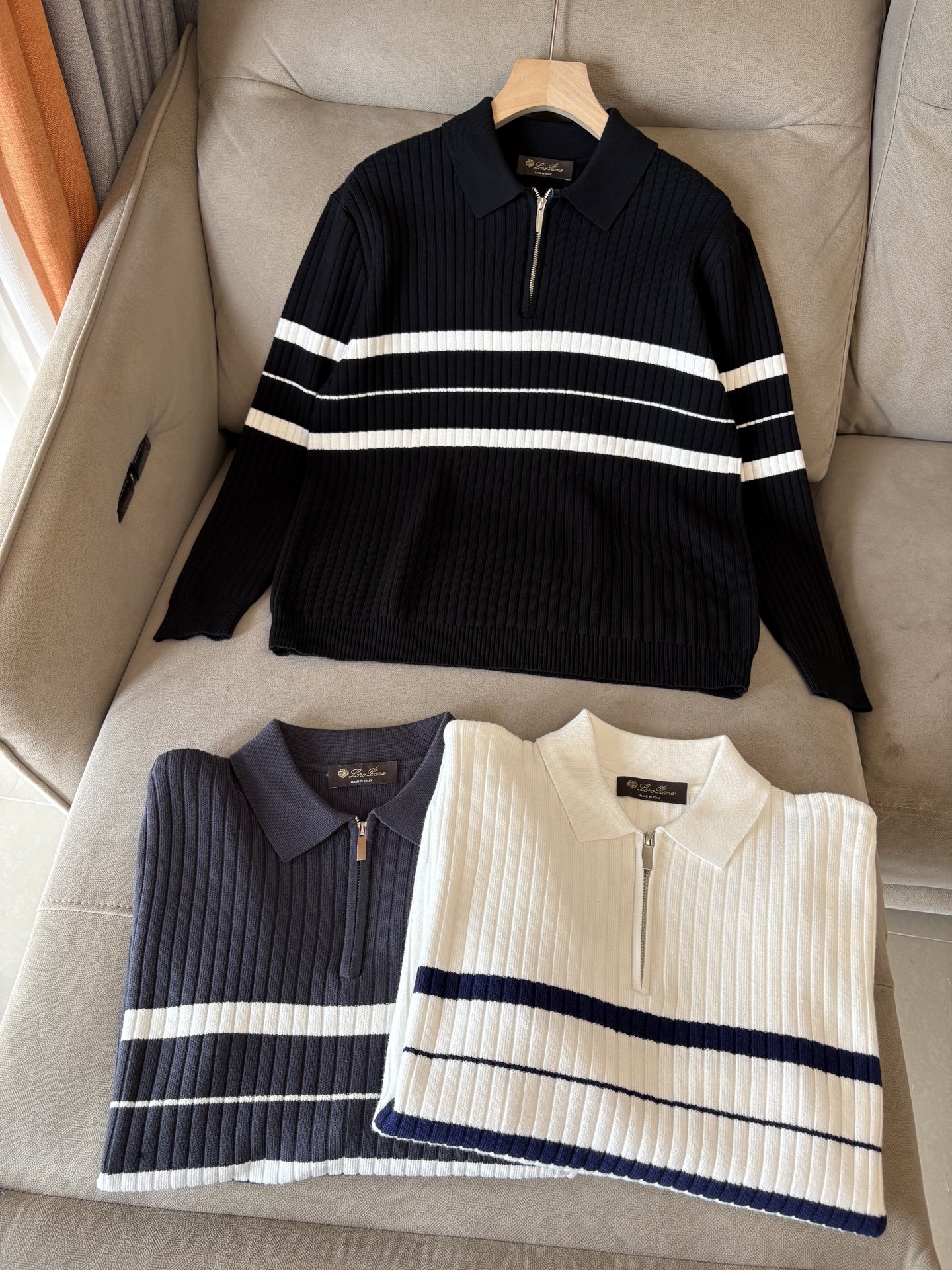 耗时王”菱形提花设计甄选超细优质纱线翻领短袖男士典藏款「耗时王」长袖针织奢雅工艺，触肤即高阶。• 匠心底