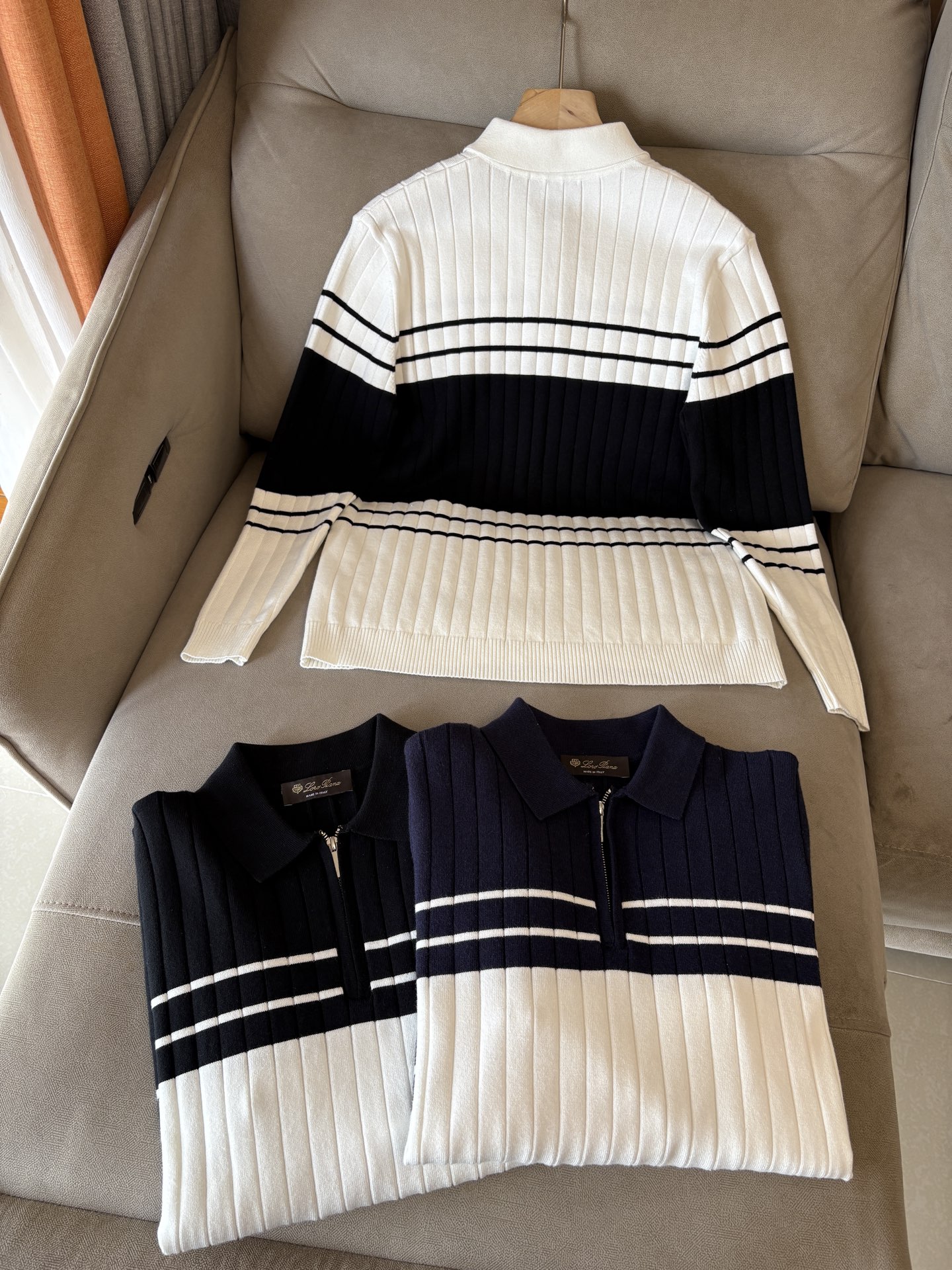 耗时王”菱形提花设计甄选超细优质纱线翻领短袖男士典藏款「耗时王」长袖针织奢雅工艺，触肤即高阶。• 匠心底