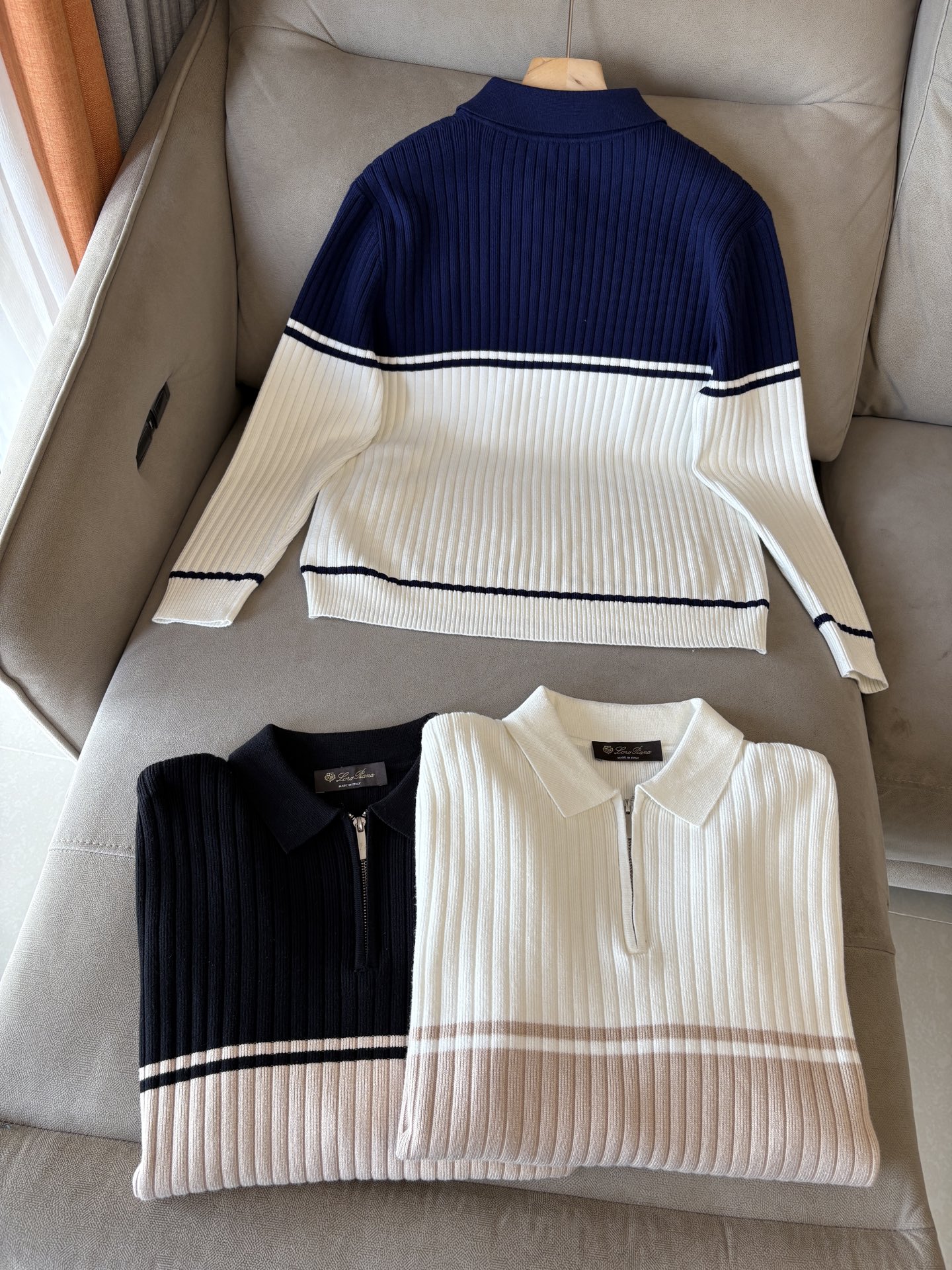 耗时王”菱形提花设计甄选超细优质纱线翻领短袖男士典藏款「耗时王」长袖针织奢雅工艺，触肤即高阶。• 匠心底