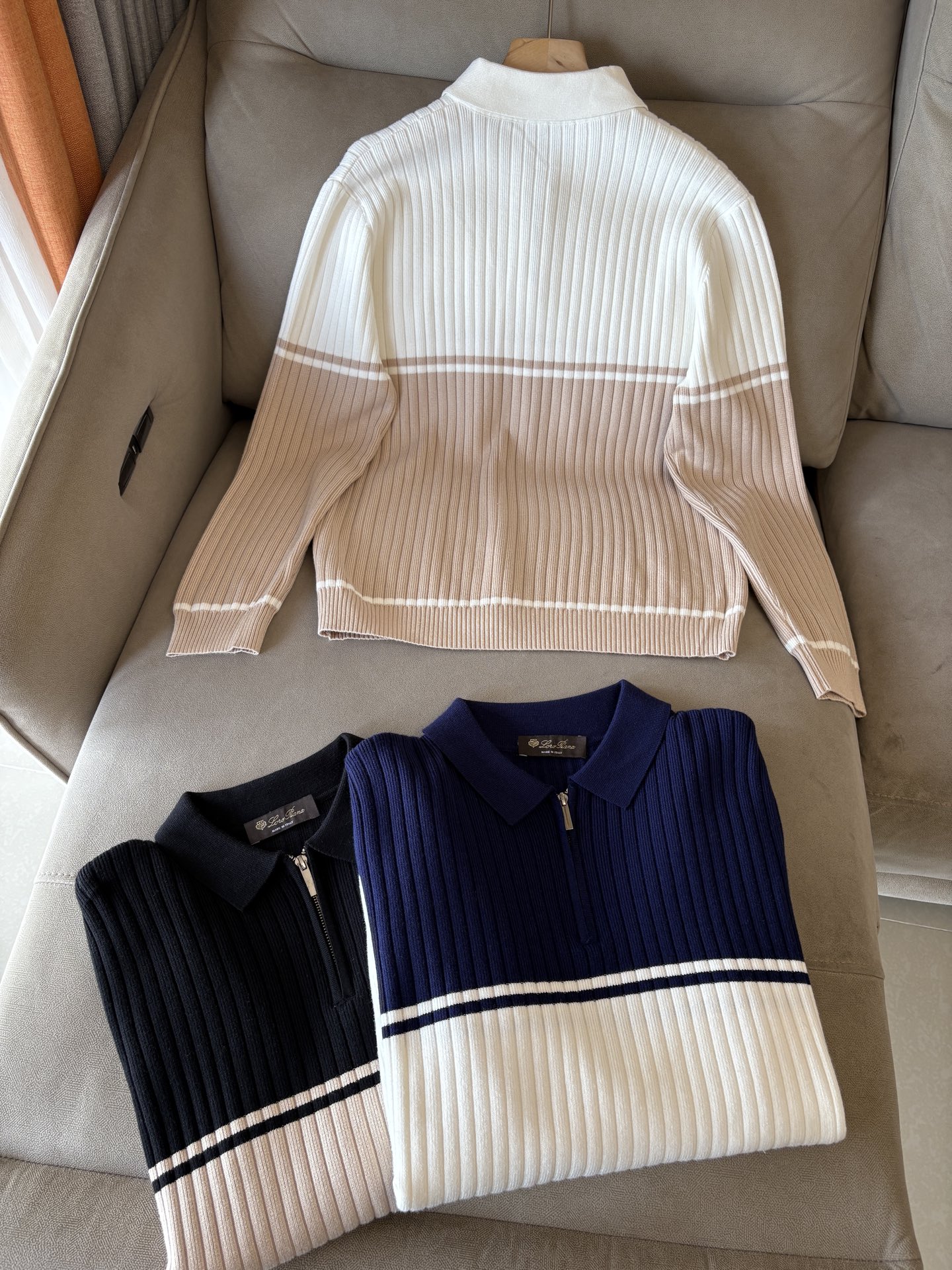 耗时王”菱形提花设计甄选超细优质纱线翻领短袖男士典藏款「耗时王」长袖针织奢雅工艺，触肤即高阶。• 匠心底