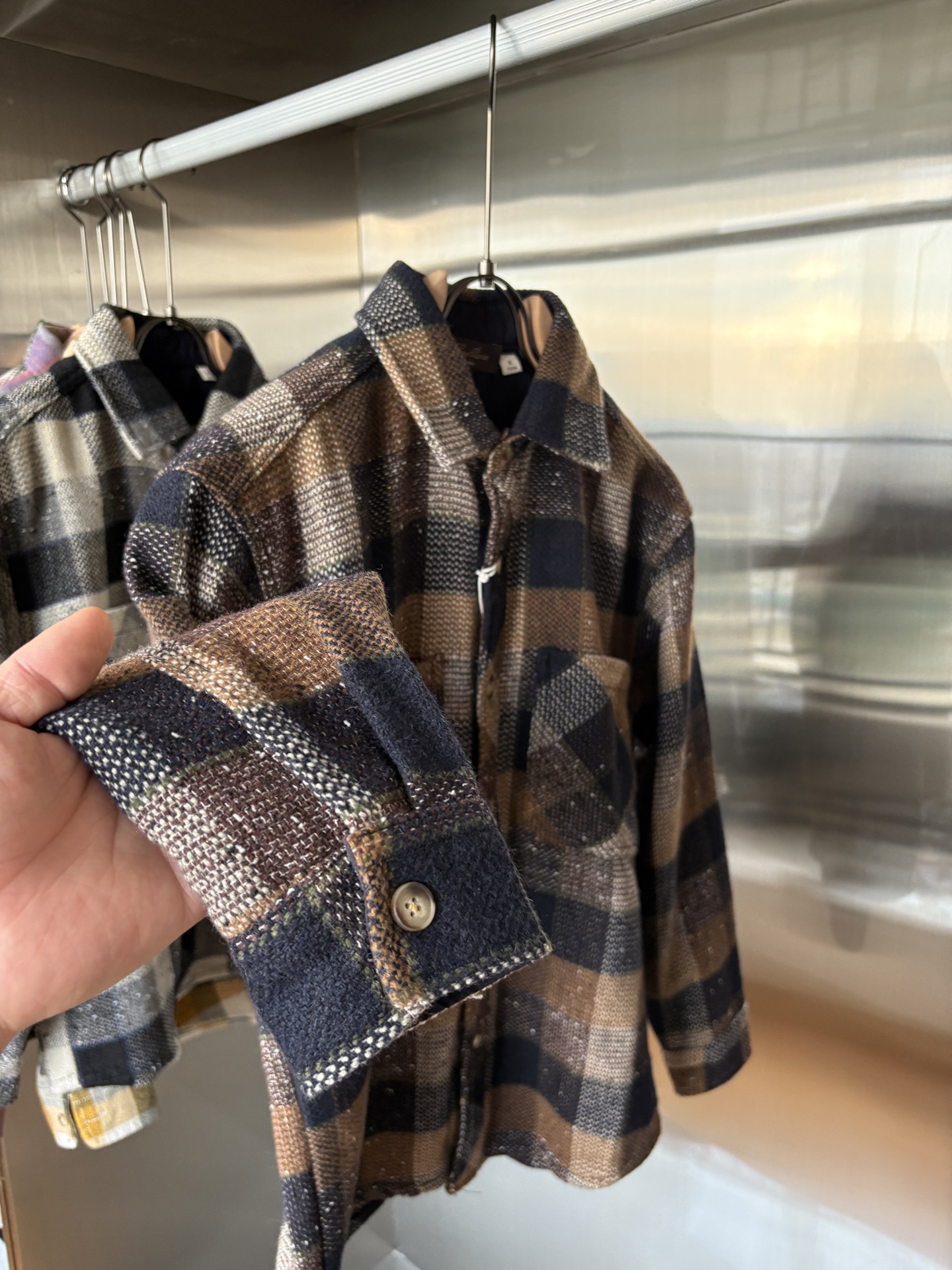 L最新2025年秋季新款100%棉简约百搭休闲格子长袖衬衣外套，面料舒适透气&时尚百搭尺码：M-4xL