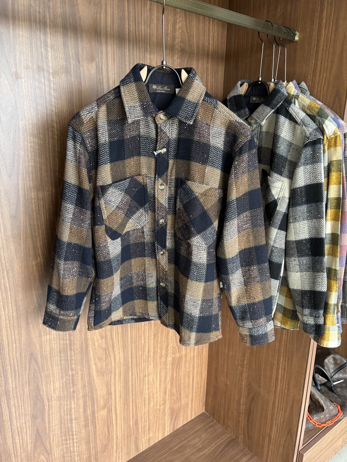 L最新2025年秋季新款100%棉简约百搭休闲格子长袖衬衣外套，面料舒适透气&时尚百搭尺码：M-4xL