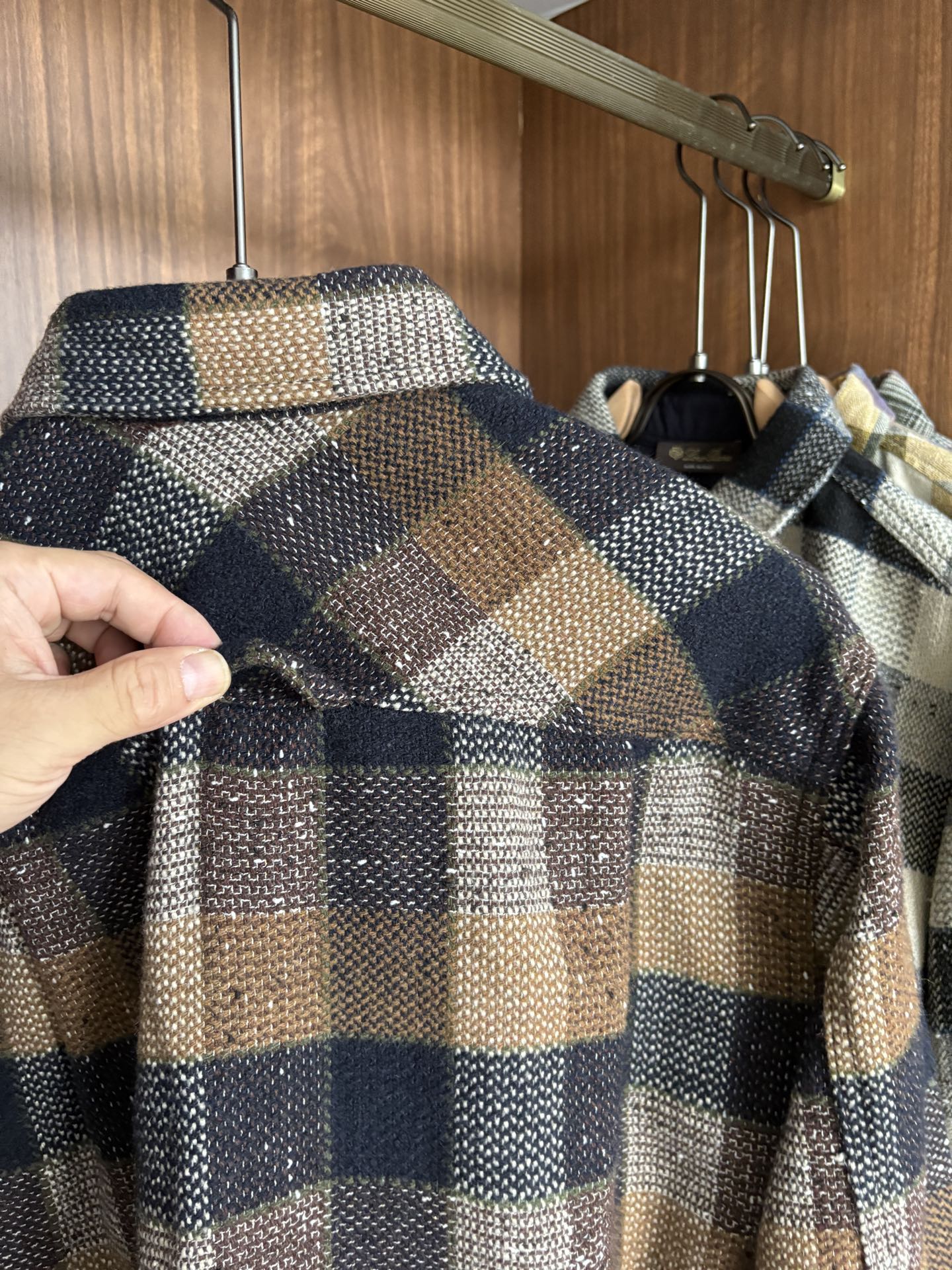 L最新2025年秋季新款100%棉简约百搭休闲格子长袖衬衣外套，面料舒适透气&时尚百搭尺码：M-4xL