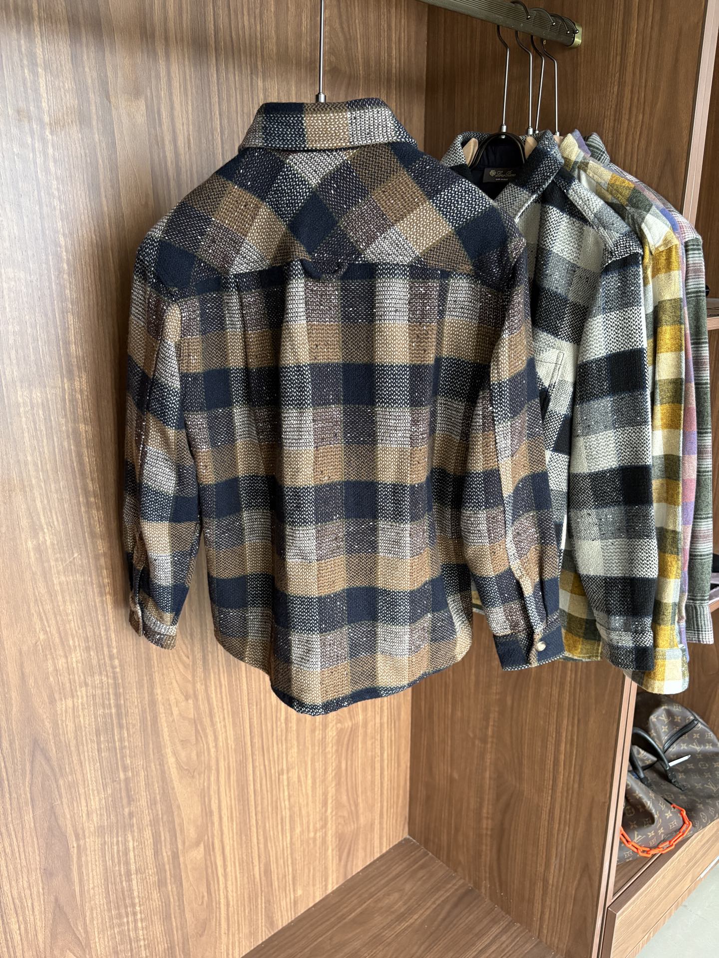 L最新2025年秋季新款100%棉简约百搭休闲格子长袖衬衣外套，面料舒适透气&时尚百搭尺码：M-4xL