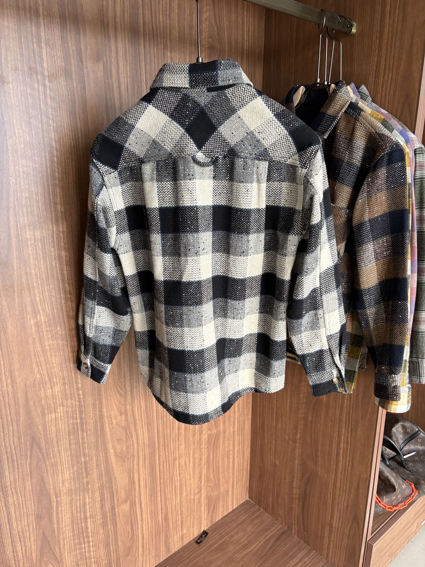 L最新2025年秋季新款100%棉简约百搭休闲格子长袖衬衣外套，面料舒适透气&时尚百搭尺码：M-4xL