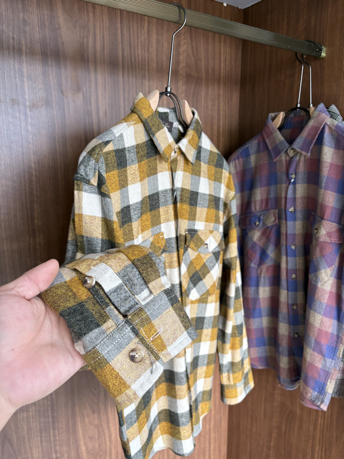 L最新2025年秋季新款100%棉简约百搭休闲格子长袖衬衣外套，面料舒适透气&时尚百搭尺码：M-4xL