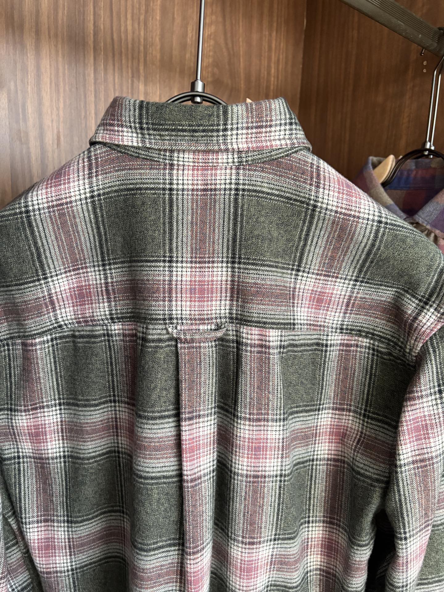 L最新2025年秋季新款100%棉简约百搭休闲格子长袖衬衣外套，面料舒适透气&时尚百搭尺码：M-4xL