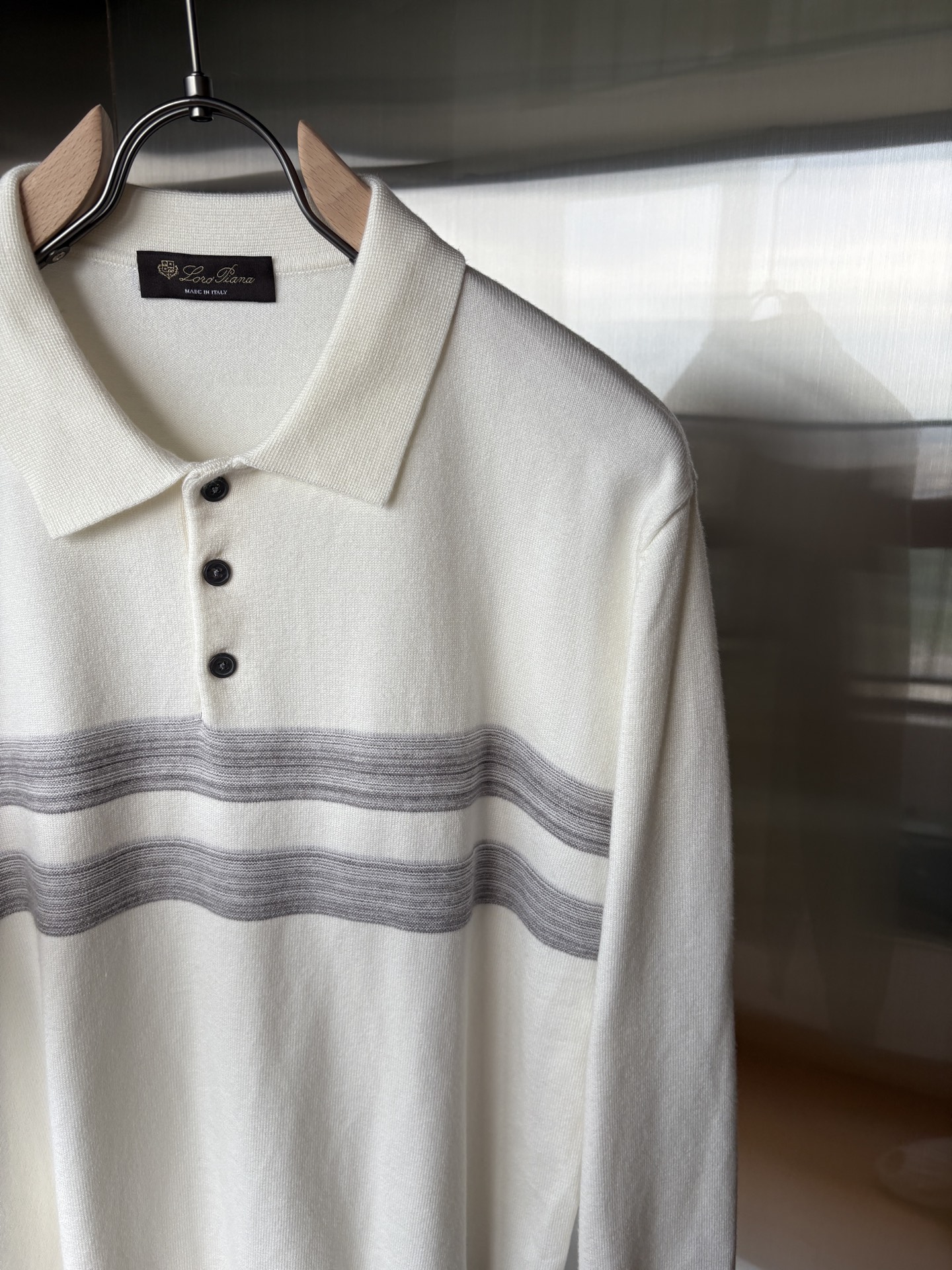 耗时王”菱形提花设计甄选超细优质纱线翻领短袖男士典藏款「耗时王」长袖针织奢雅工艺，触肤即高阶。• 匠心底