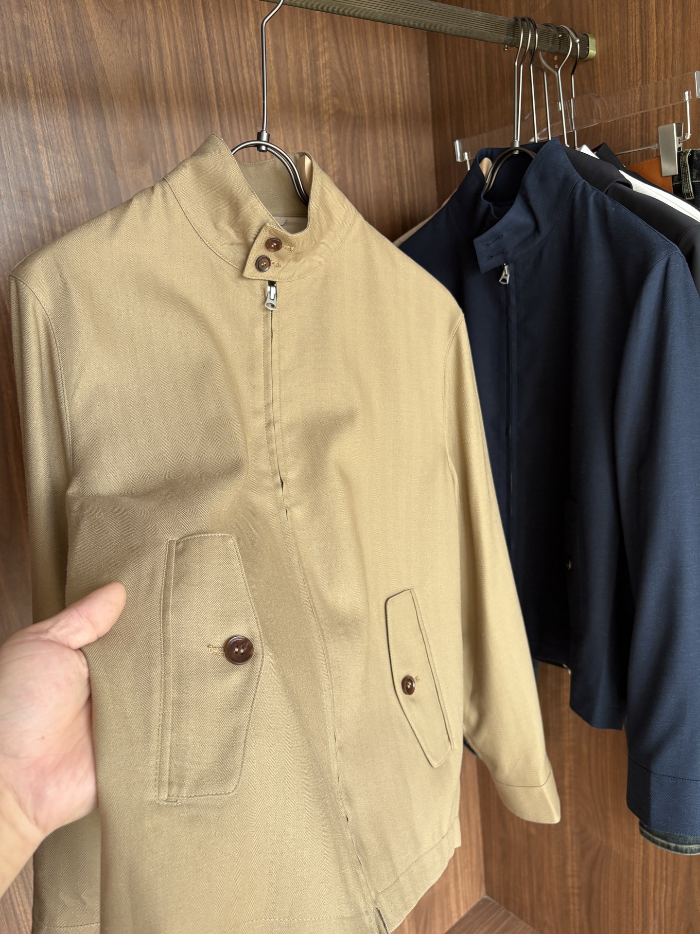 lP🆕专柜最新款麻料夹克外套，特定原版麻料面料，麻料赋予夹克优良的耐磨性和抗皱性，确保长时间穿着仍能保持