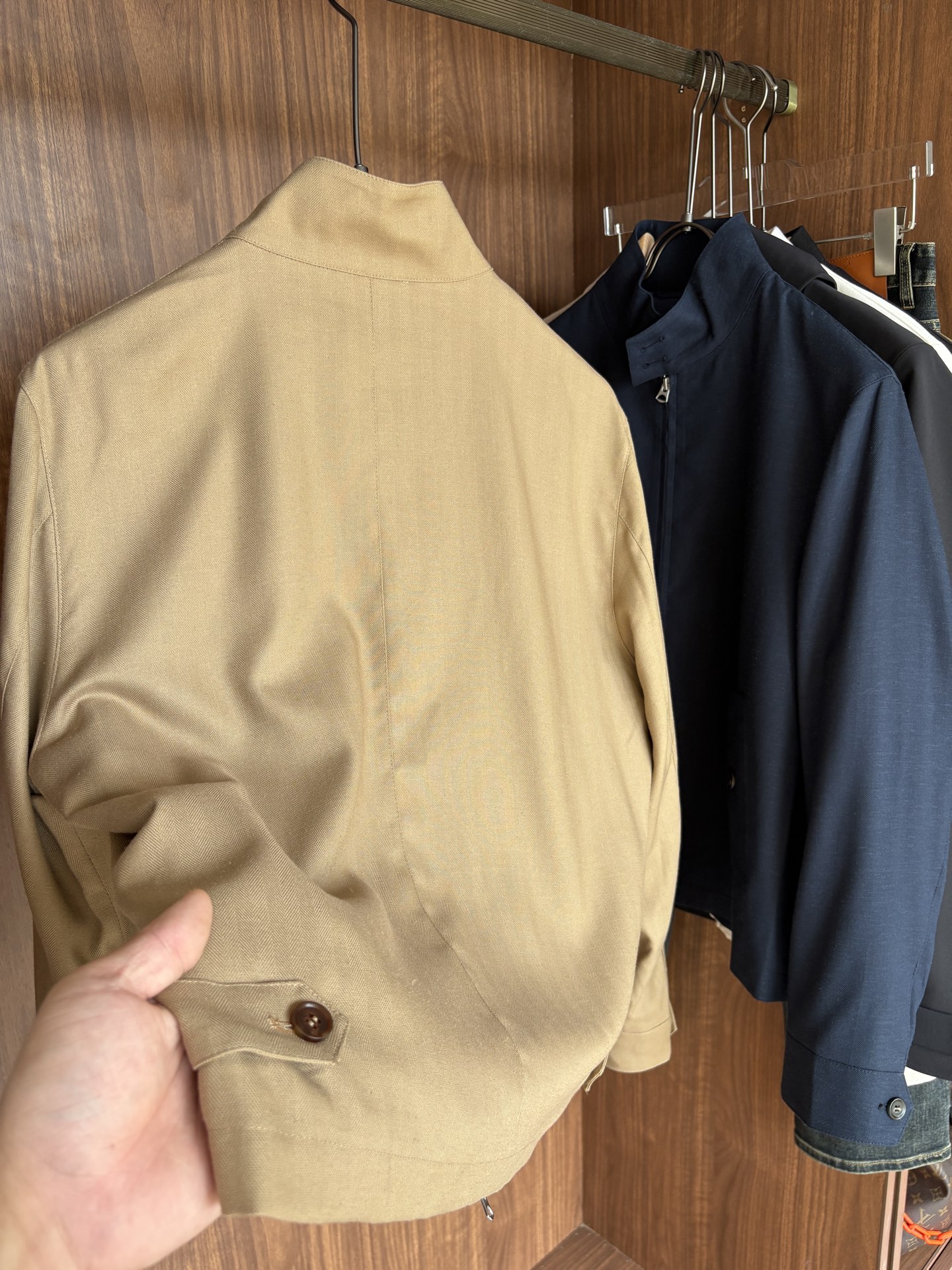 lP🆕专柜最新款麻料夹克外套，特定原版麻料面料，麻料赋予夹克优良的耐磨性和抗皱性，确保长时间穿着仍能保持