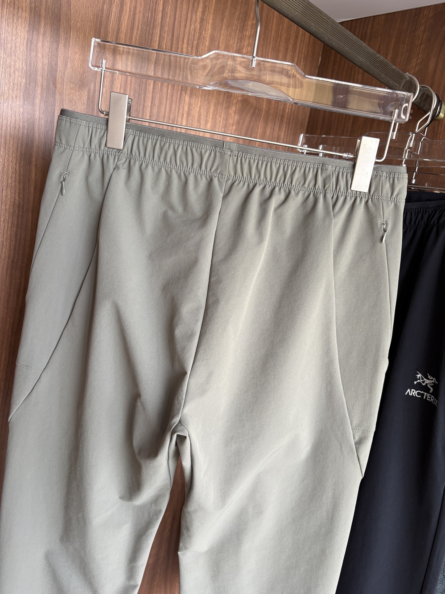 始祖2025夏季新款 秋冬休闲裤，专柜定制面料 透气舒适度高，细节无可挑剔，品牌元素设计理念，体现品质。