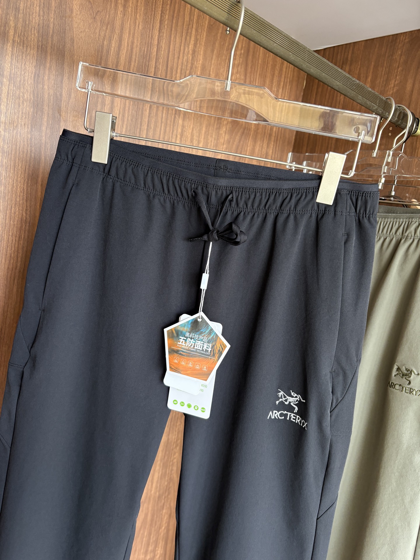 始祖2025夏季新款 秋冬休闲裤，专柜定制面料 透气舒适度高，细节无可挑剔，品牌元素设计理念，体现品质。