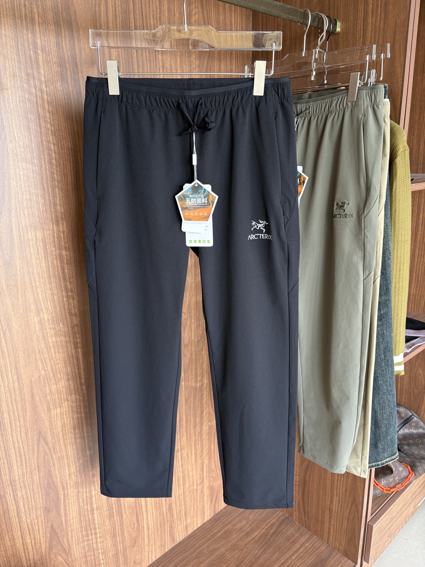 始祖2025夏季新款 秋冬休闲裤，专柜定制面料 透气舒适度高，细节无可挑剔，品牌元素设计理念，体现品质。