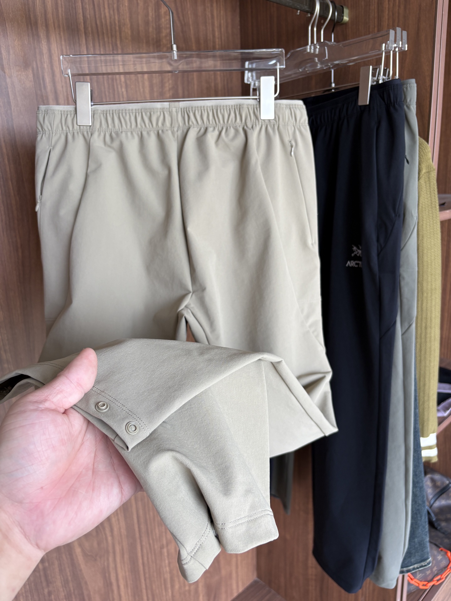 始祖2025夏季新款 秋冬休闲裤，专柜定制面料 透气舒适度高，细节无可挑剔，品牌元素设计理念，体现品质。