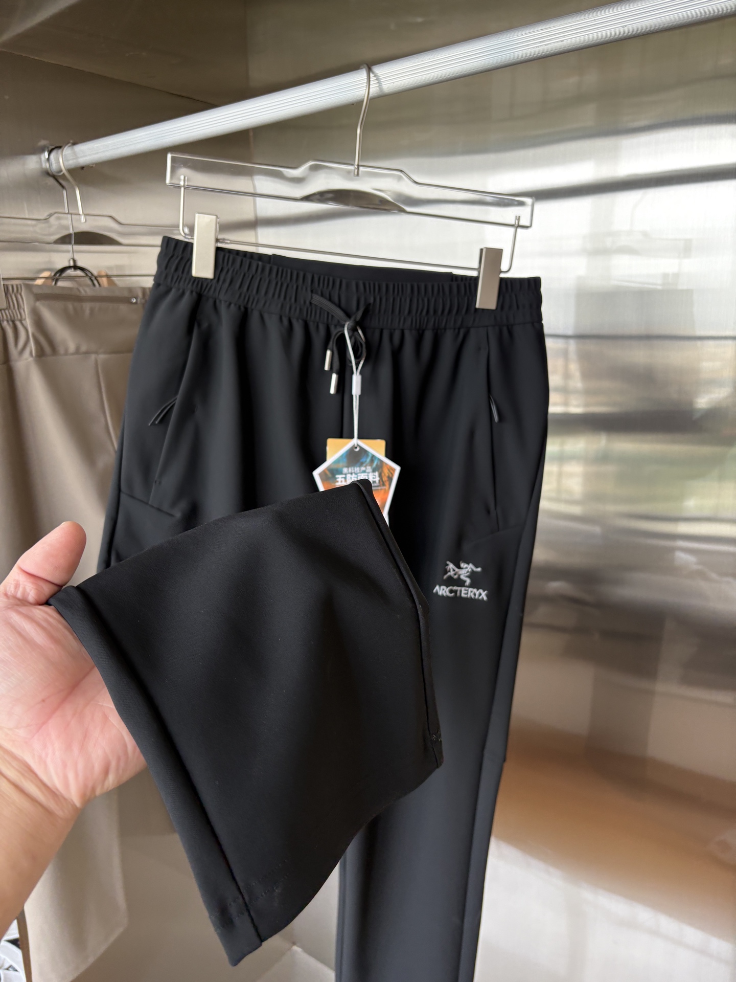 始祖2025夏季新款 秋冬休闲裤，专柜定制面料 透气舒适度高，细节无可挑剔，品牌元素设计理念，体现品质。