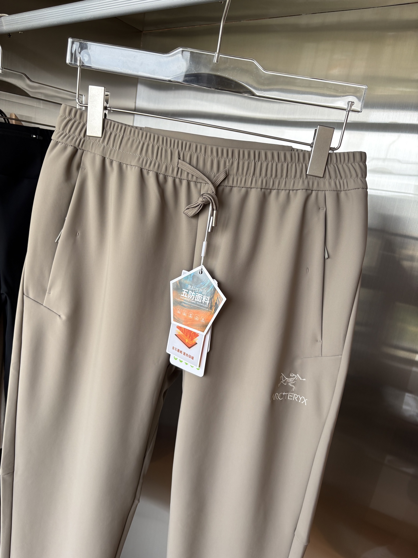 始祖2025夏季新款 秋冬休闲裤，专柜定制面料 透气舒适度高，细节无可挑剔，品牌元素设计理念，体现品质。