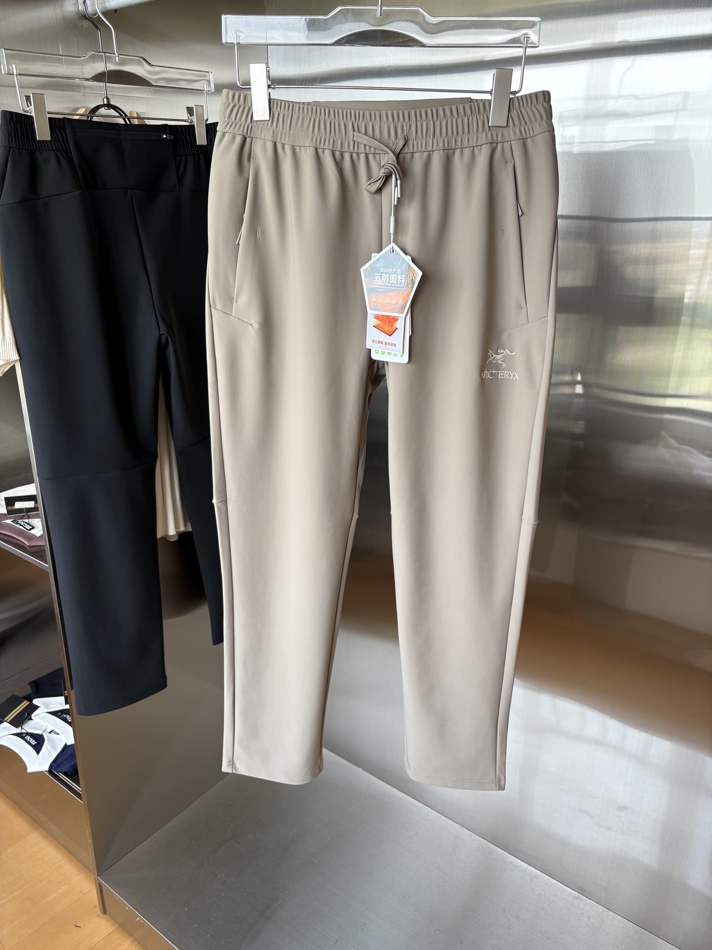 始祖2025夏季新款 秋冬休闲裤，专柜定制面料 透气舒适度高，细节无可挑剔，品牌元素设计理念，体现品质。