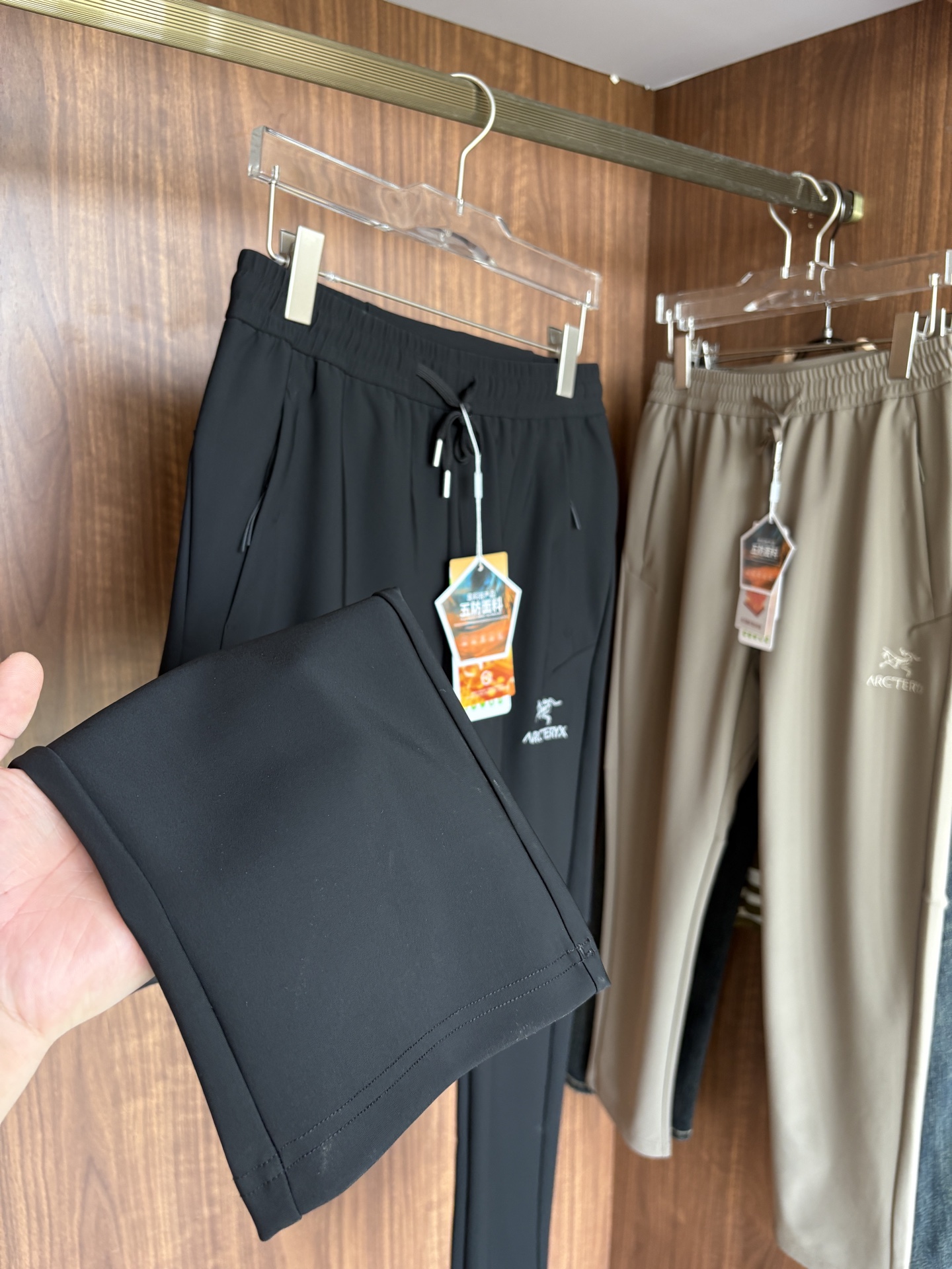 始祖2025夏季新款 秋冬休闲裤，专柜定制面料 透气舒适度高，细节无可挑剔，品牌元素设计理念，体现品质。