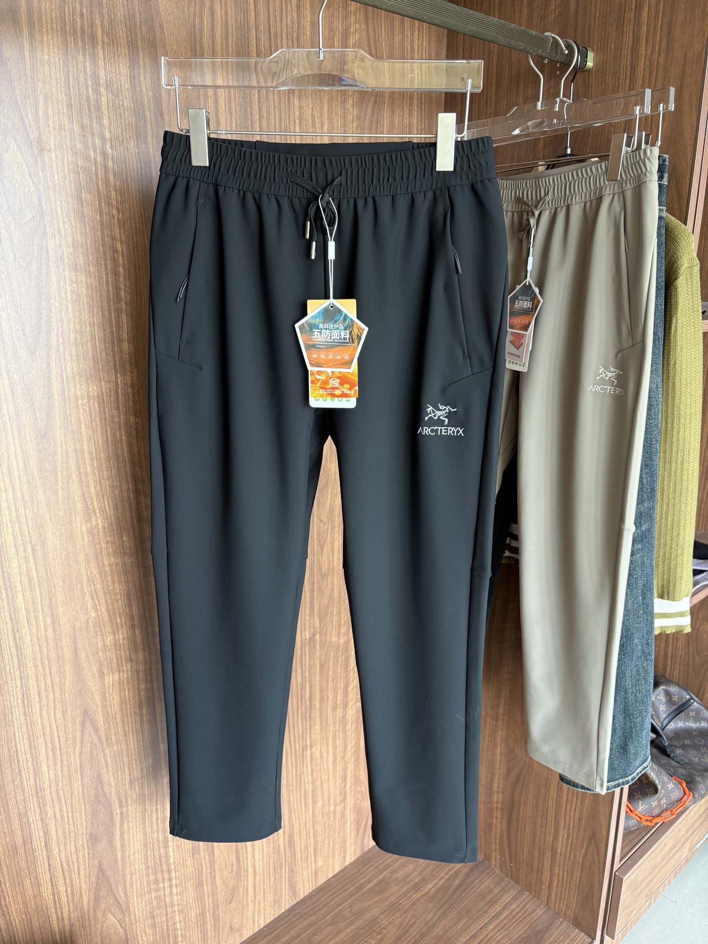 始祖2025夏季新款 秋冬休闲裤，专柜定制面料 透气舒适度高，细节无可挑剔，品牌元素设计理念，体现品质。