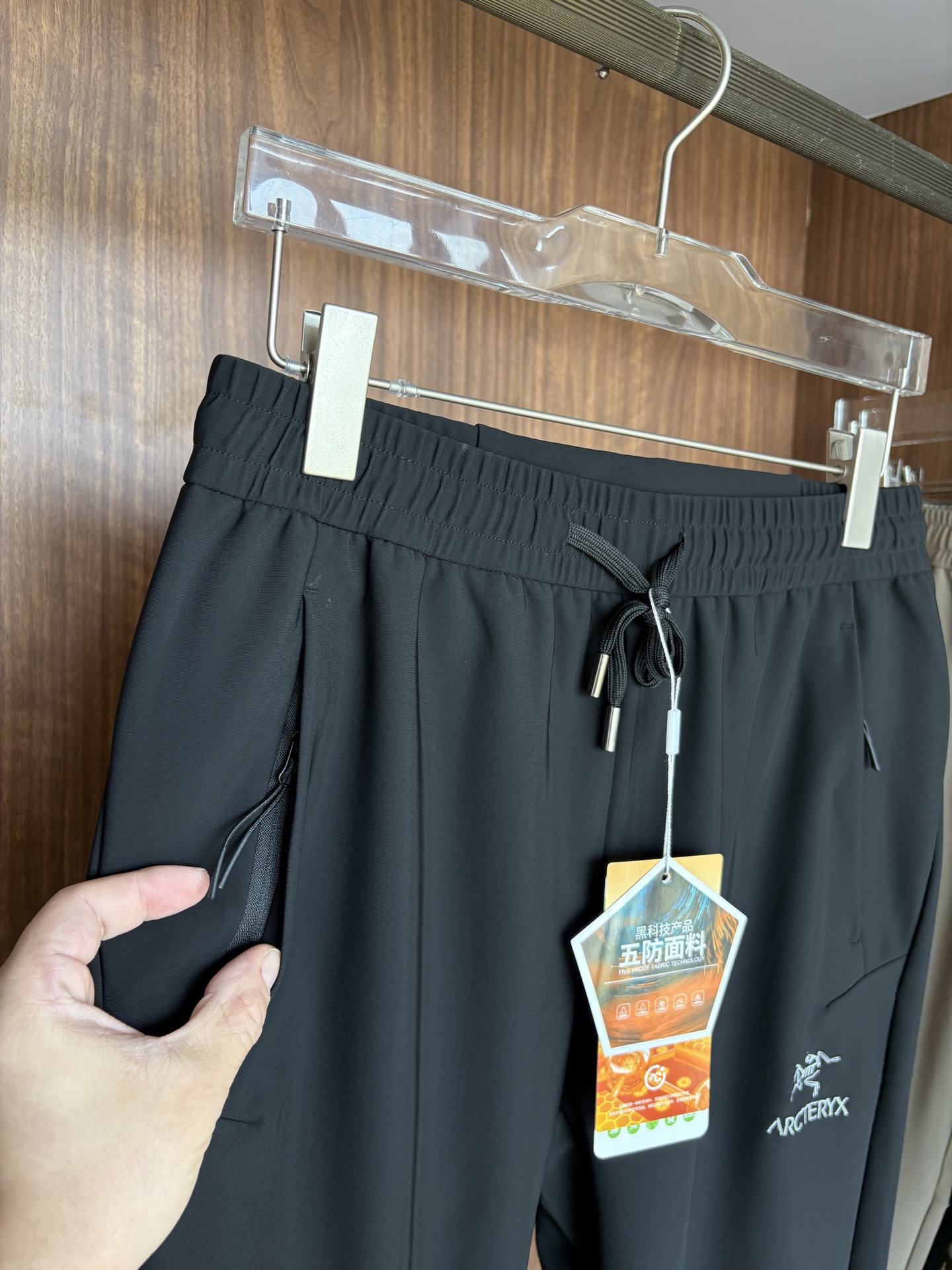 始祖2025夏季新款 秋冬休闲裤，专柜定制面料 透气舒适度高，细节无可挑剔，品牌元素设计理念，体现品质。