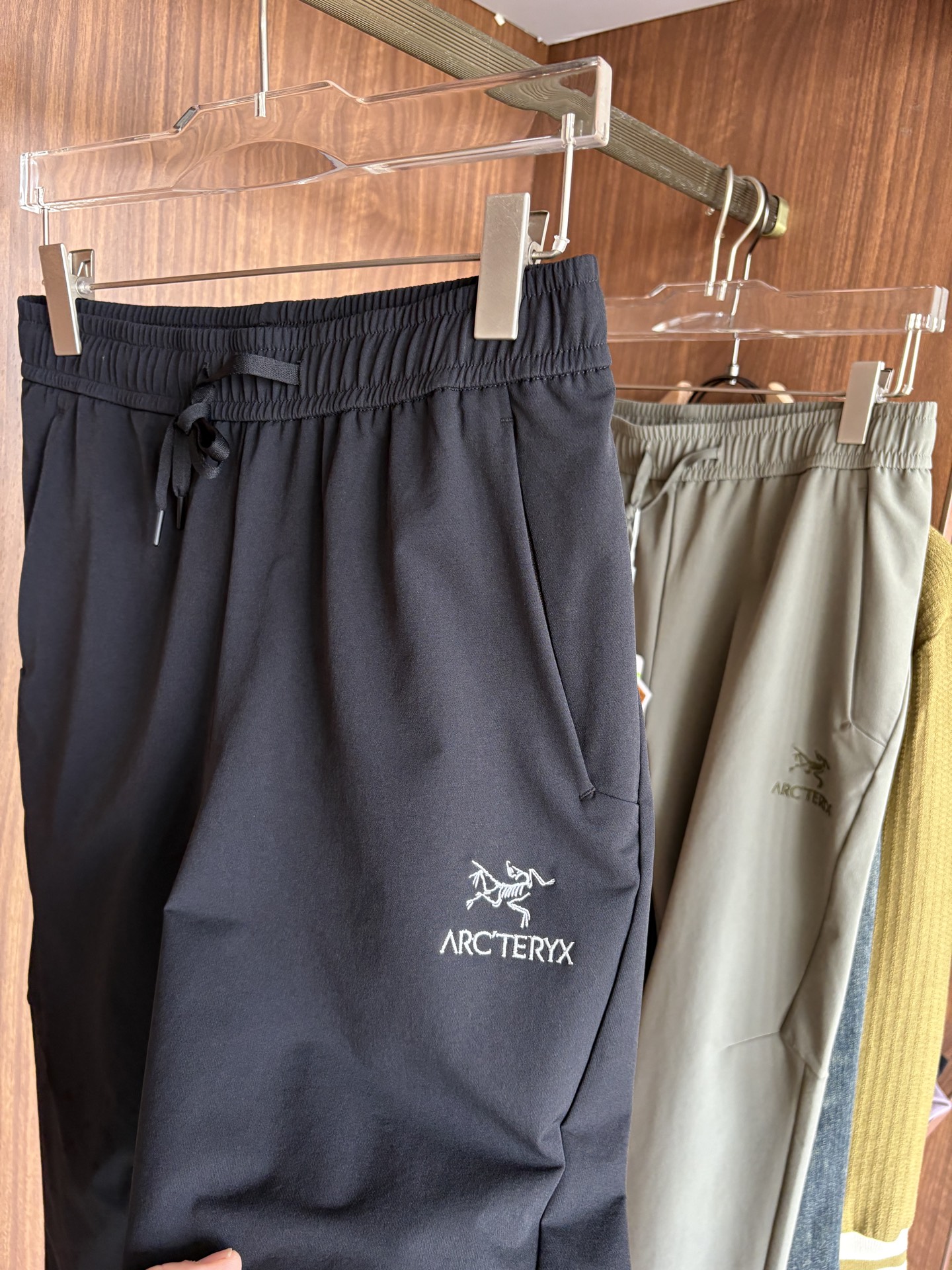 始祖2025夏季新款 秋冬休闲裤，专柜定制面料 透气舒适度高，细节无可挑剔，品牌元素设计理念，体现品质。