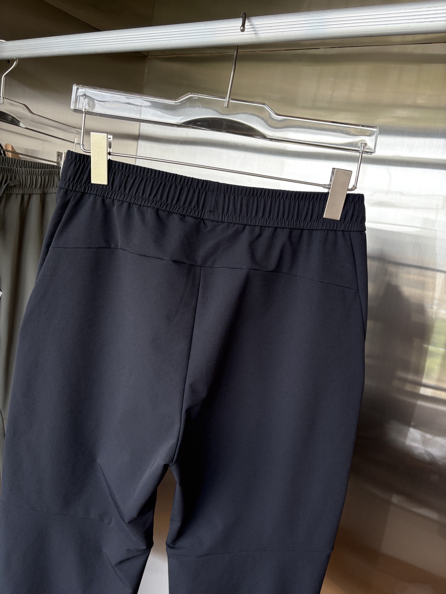 始祖2025夏季新款 秋冬休闲裤，专柜定制面料 透气舒适度高，细节无可挑剔，品牌元素设计理念，体现品质。