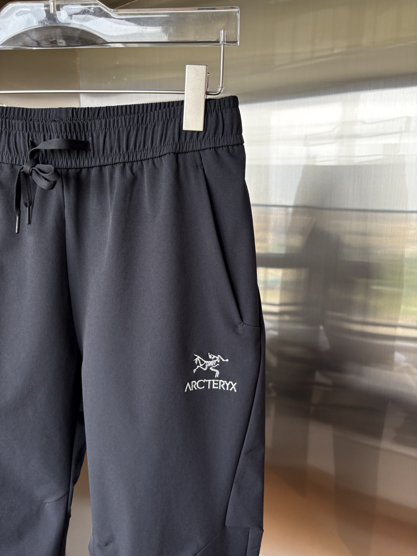 始祖2025夏季新款 秋冬休闲裤，专柜定制面料 透气舒适度高，细节无可挑剔，品牌元素设计理念，体现品质。