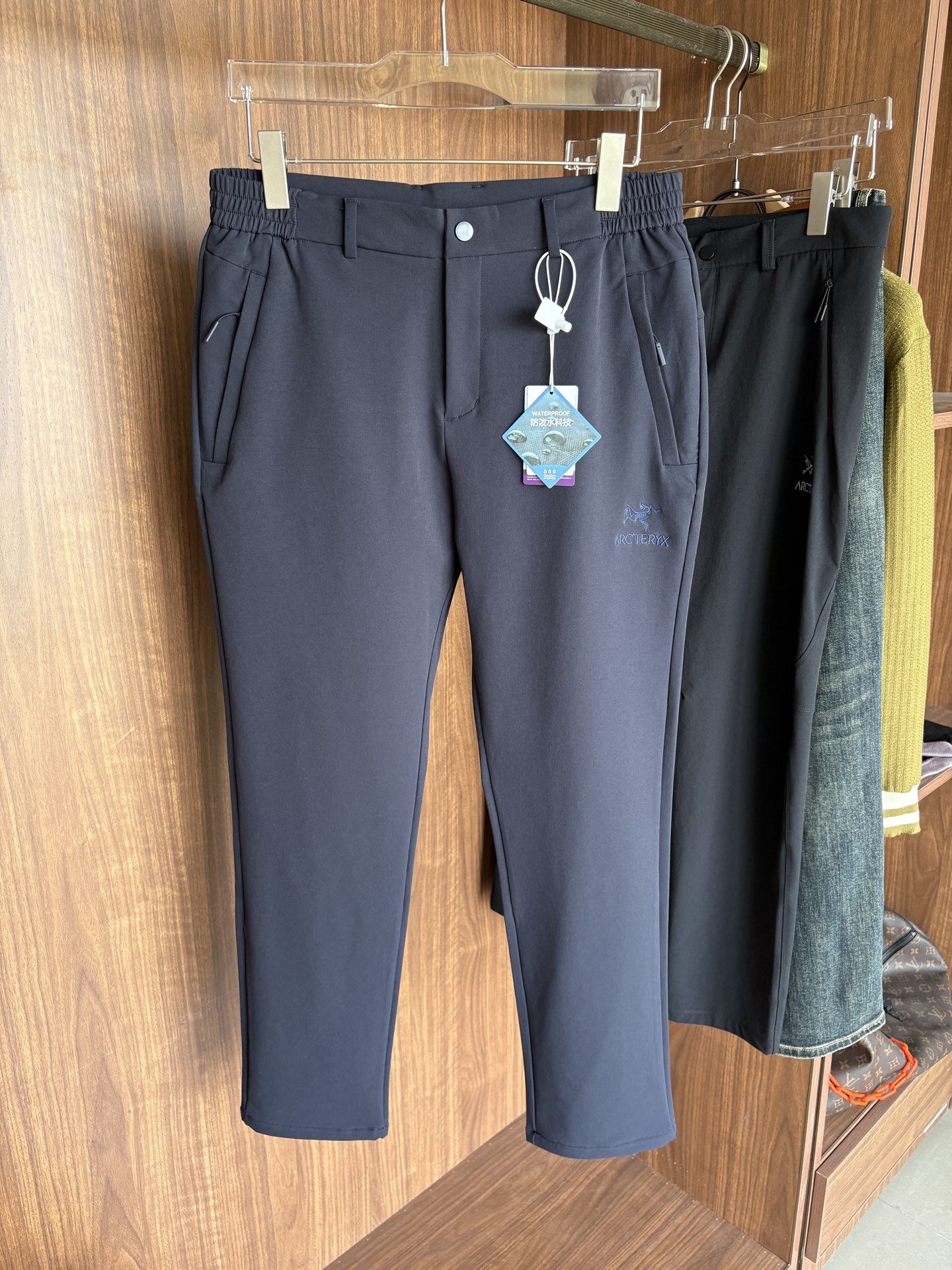 始祖2025夏季新款 秋冬休闲裤，专柜定制面料 透气舒适度高，细节无可挑剔，品牌元素设计理念，体现品质。