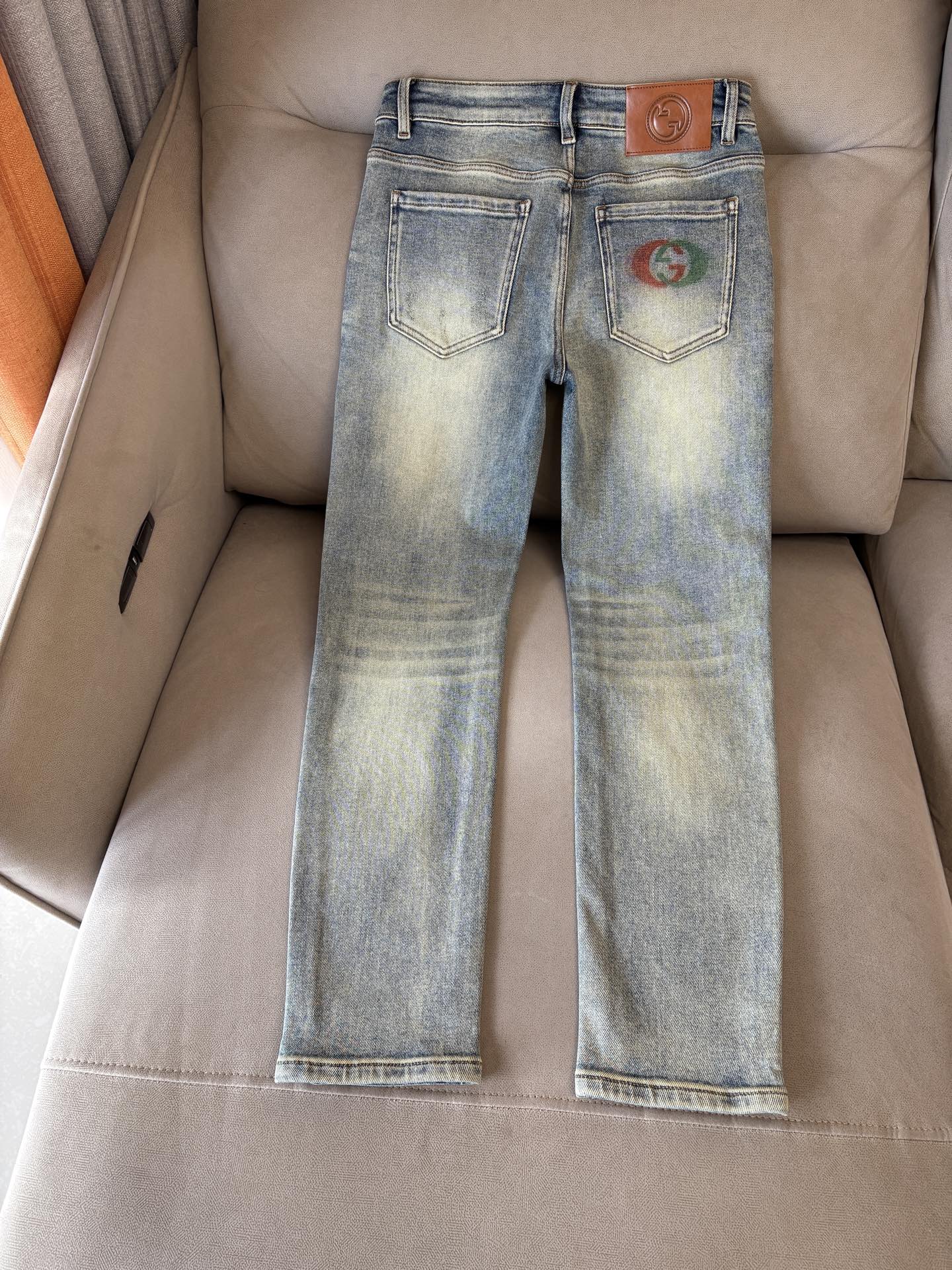 🌾退换🔥 专柜🆕2025秋冬设计推荐 热卖牛仔裤🆕柔软亲肤面料 奢华头层牛皮腰牌 经典蓝洗水 专柜限量款