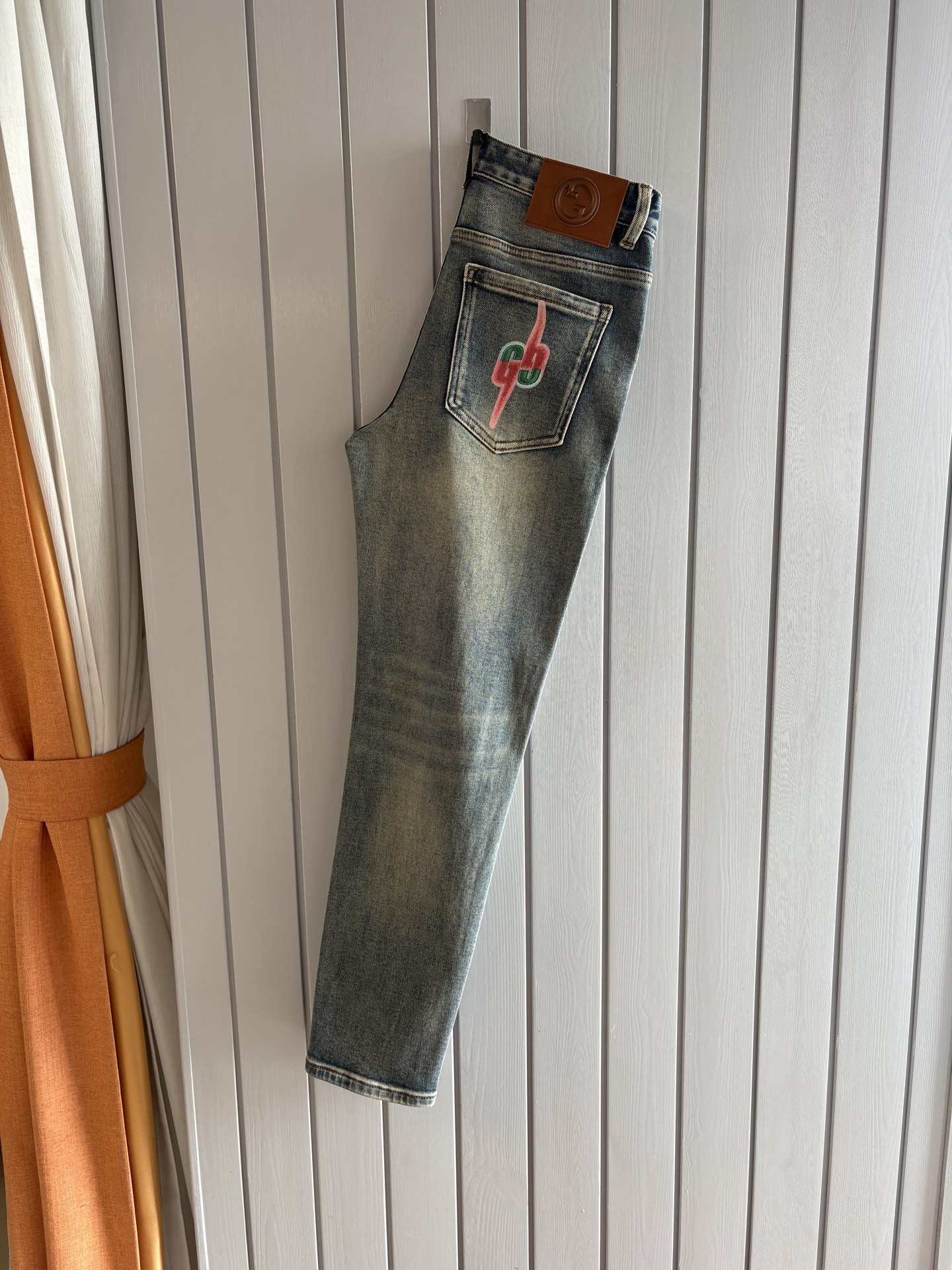 🌾退换🔥专柜🆕2025秋冬设计推荐 热卖牛仔裤🆕柔软亲肤面料 奢华头层牛皮腰牌 经典蓝洗水 专柜限量款 