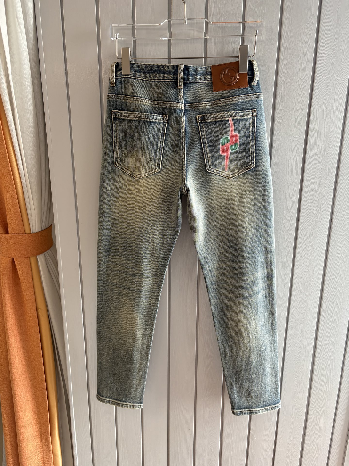 🌾退换🔥专柜🆕2025秋冬设计推荐 热卖牛仔裤🆕柔软亲肤面料 奢华头层牛皮腰牌 经典蓝洗水 专柜限量款 