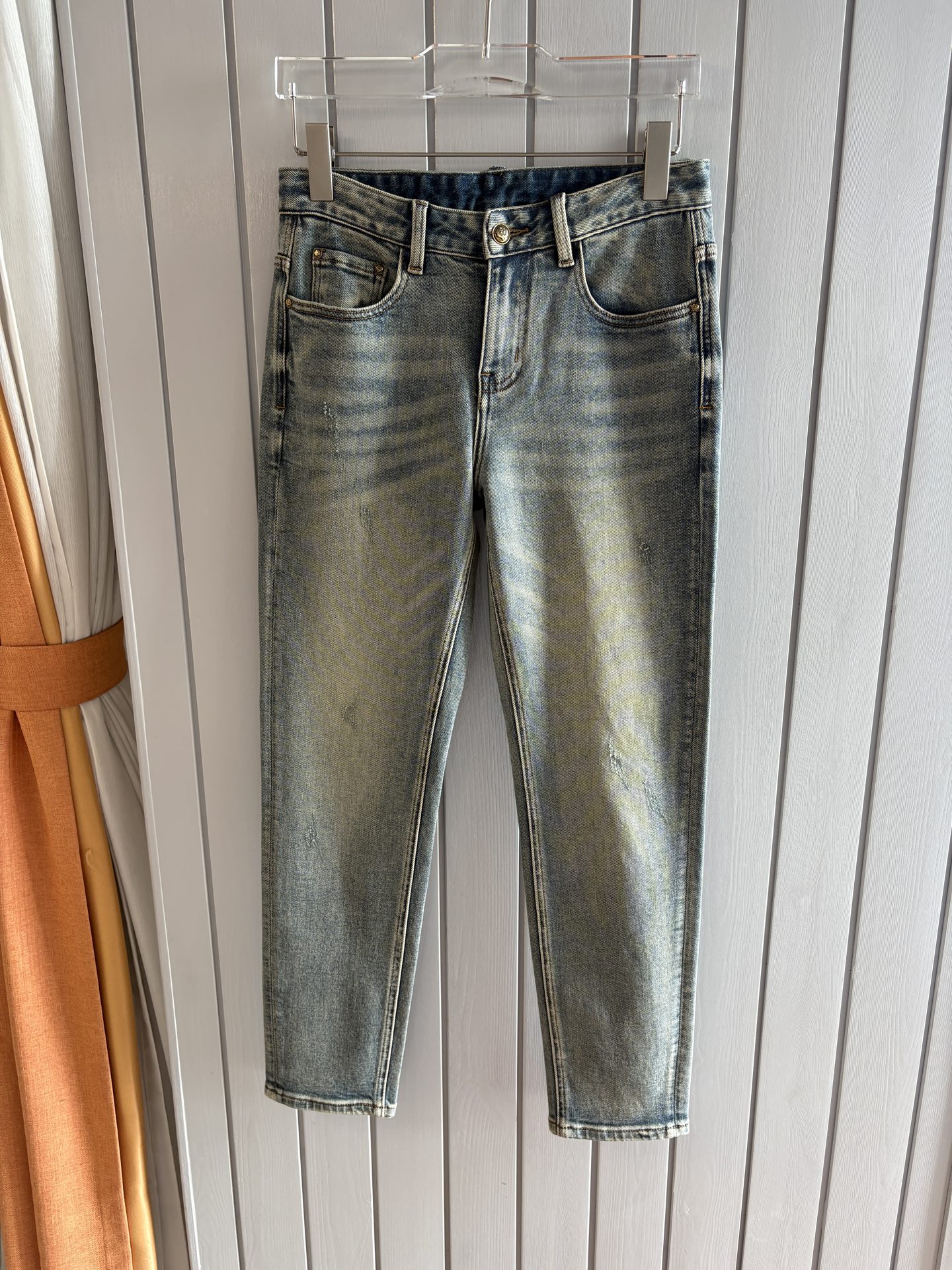 🌾退换🔥专柜🆕2025秋冬设计推荐 热卖牛仔裤🆕柔软亲肤面料 奢华头层牛皮腰牌 经典蓝洗水 专柜限量款 