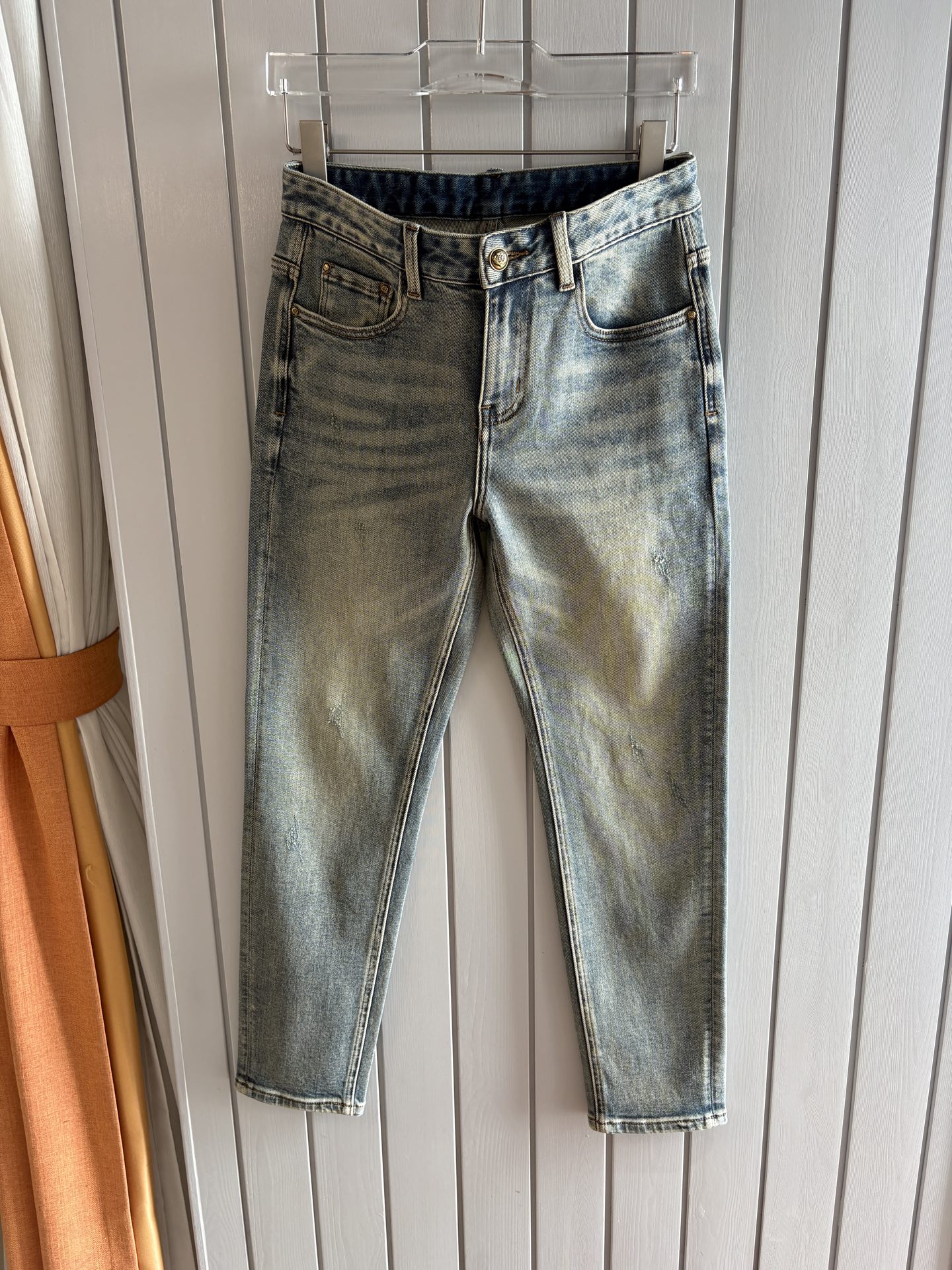 🌾退换🔥专柜🆕2025秋冬设计推荐 热卖牛仔裤🆕柔软亲肤面料 奢华头层牛皮腰牌 经典蓝洗水 专柜限量款 