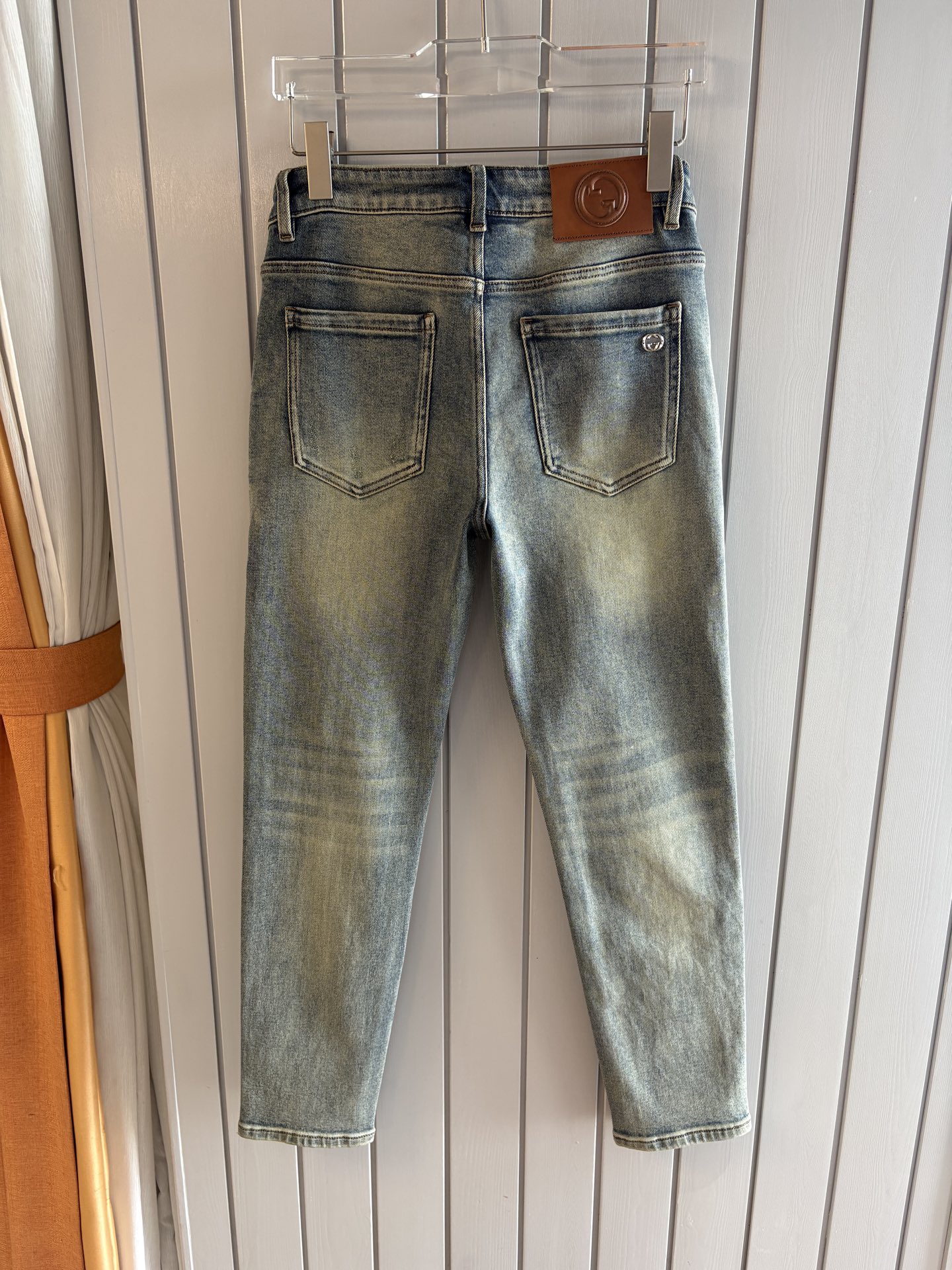 专柜🆕秋冬设计推荐 热卖牛仔裤🆕柔软亲肤面料 奢华头层牛皮腰牌 经典蓝洗水 专柜限量款 奢华感订制面料 