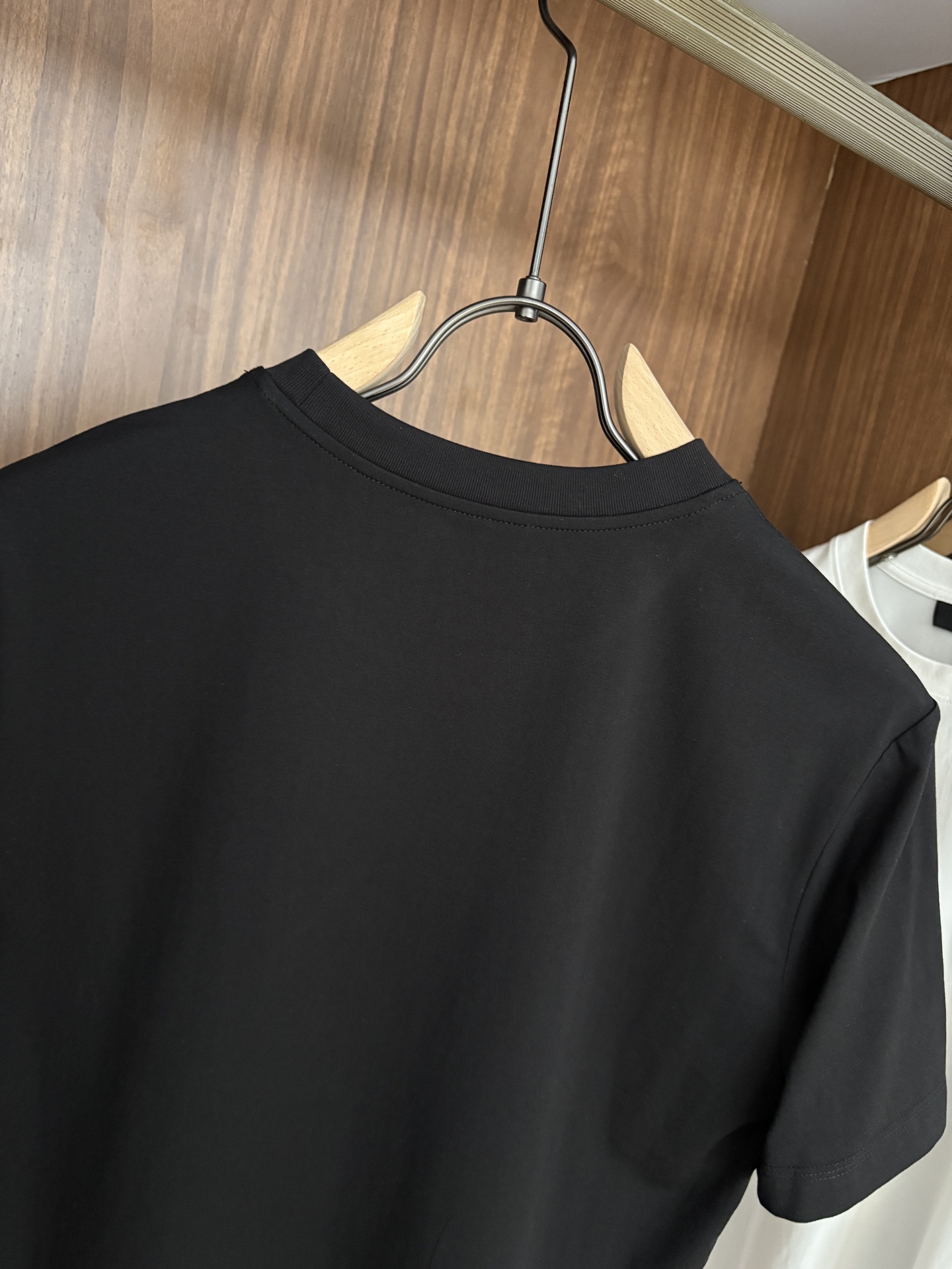 🌾退换🔥 专柜2026SS春夏新款选用客供进口（48.5%的兰精莫代尔加41.5%的精疏棉加10%氨伦；