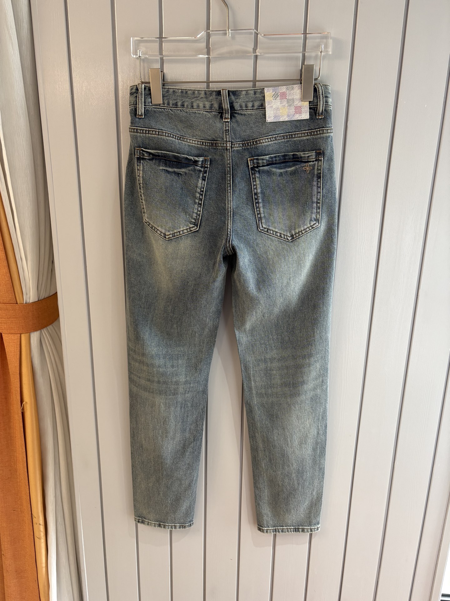 专柜🆕2026春夏设计推荐 热卖牛仔裤🆕柔软亲肤面料 奢华头层牛皮腰牌 经典蓝洗水 专柜限量款 奢华感订