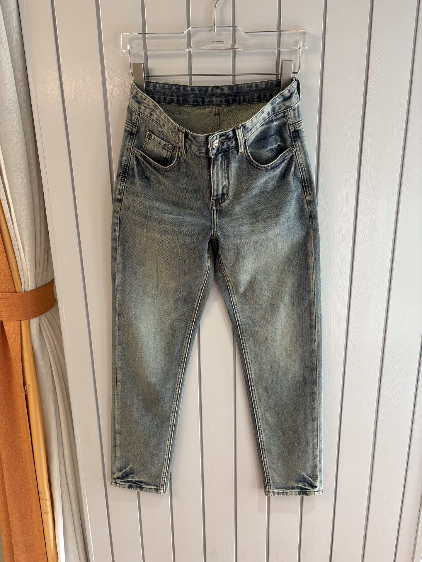 专柜🆕2026春夏设计推荐 热卖牛仔裤🆕柔软亲肤面料 奢华头层牛皮腰牌 经典蓝洗水 专柜限量款 奢华感订