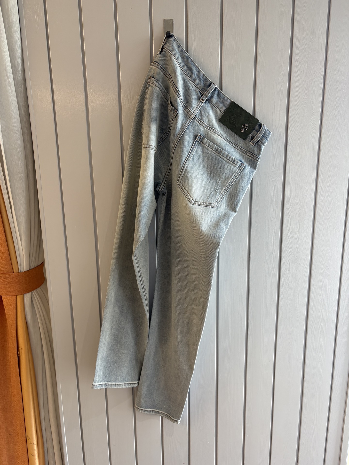 专柜🆕2026春夏设计推荐 热卖牛仔裤🆕柔软亲肤面料 奢华头层牛皮腰牌 经典蓝洗水 专柜限量款 奢华感订