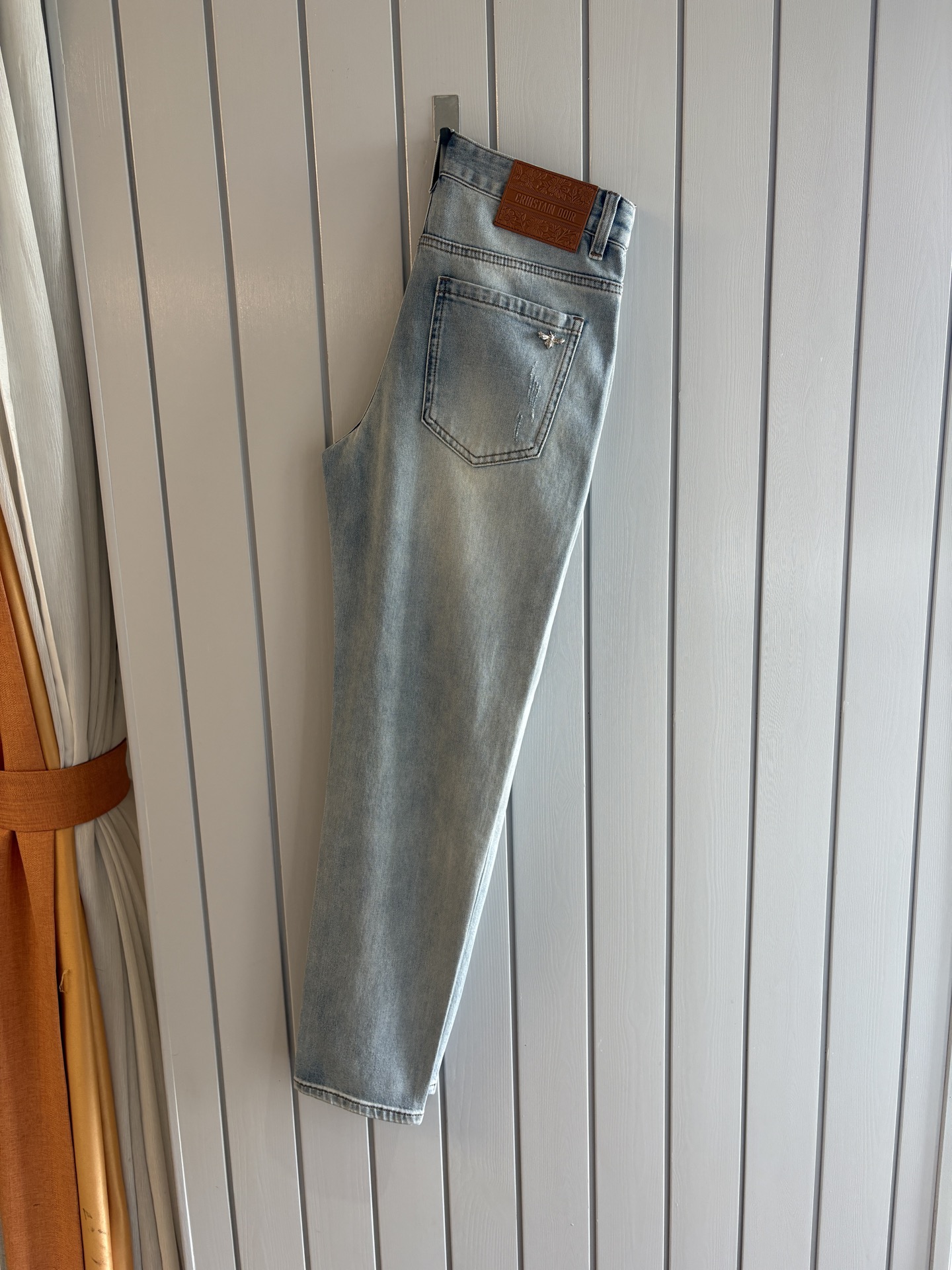 专柜🆕2026春夏设计推荐 热卖牛仔裤🆕柔软亲肤面料 奢华头层牛皮腰牌 经典蓝洗水 专柜限量款 奢华感订