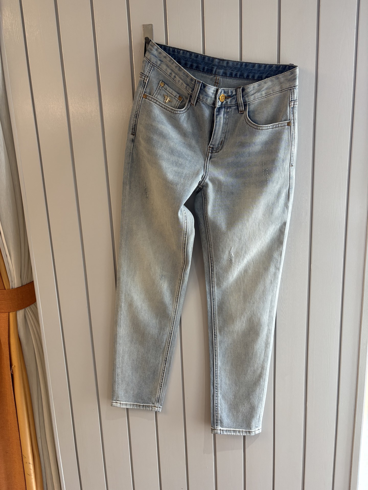 专柜🆕2026春夏设计推荐 热卖牛仔裤🆕柔软亲肤面料 奢华头层牛皮腰牌 经典蓝洗水 专柜限量款 奢华感订