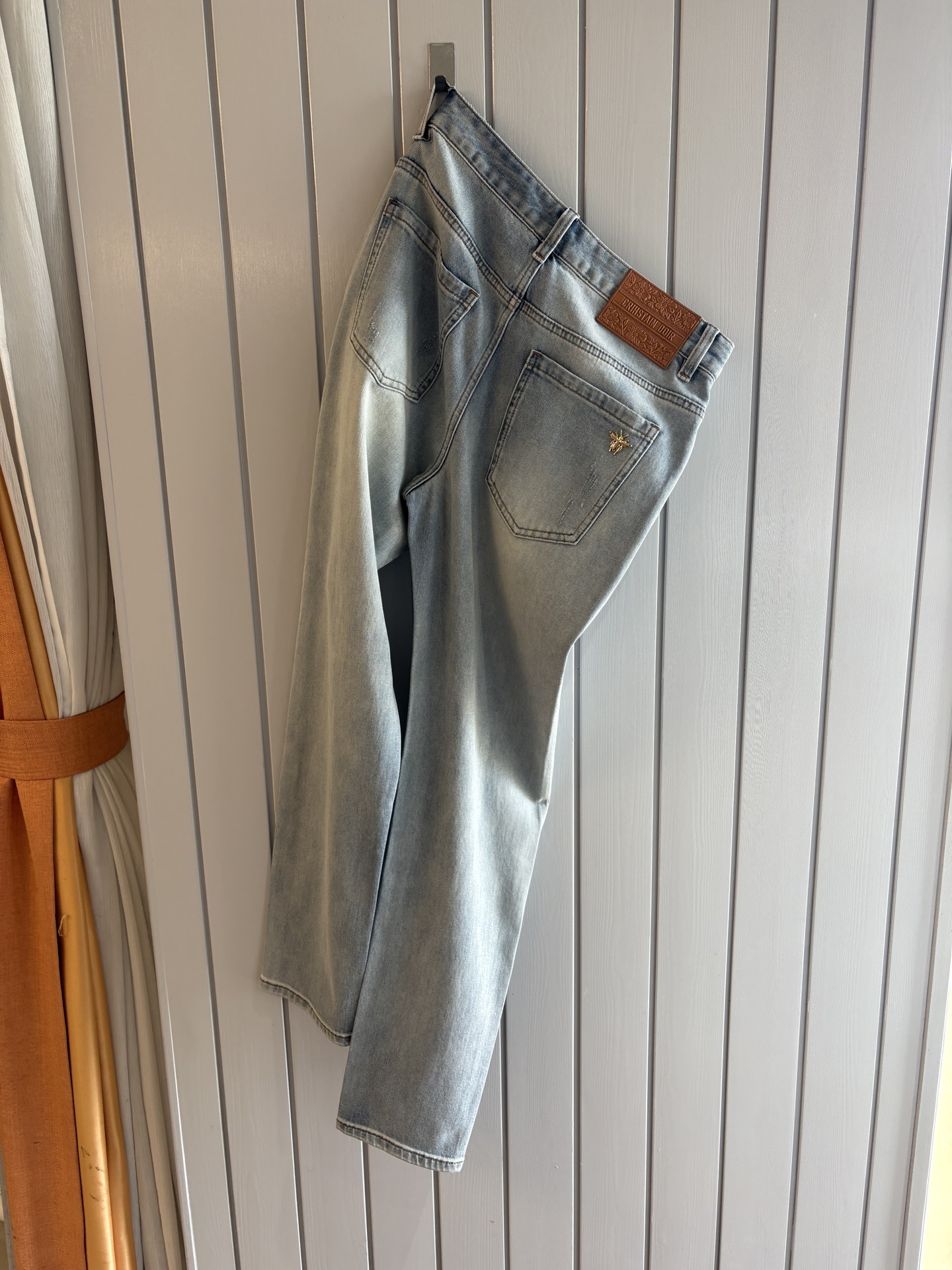 专柜🆕2026春夏设计推荐 热卖牛仔裤🆕柔软亲肤面料 奢华头层牛皮腰牌 经典蓝洗水 专柜限量款 奢华感订